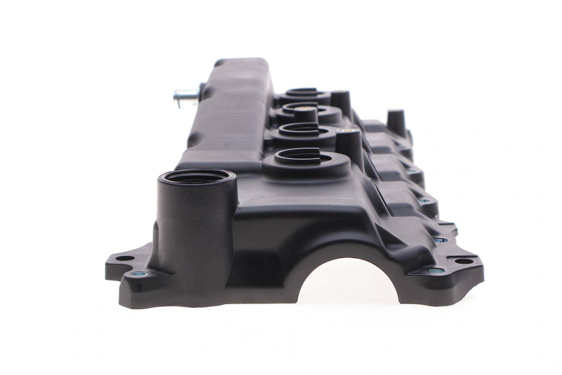 Кришка клапанів Toyota Hiace IV/V/Hilux VI/VII/Land Cruiser 2.5 D-4D 01-