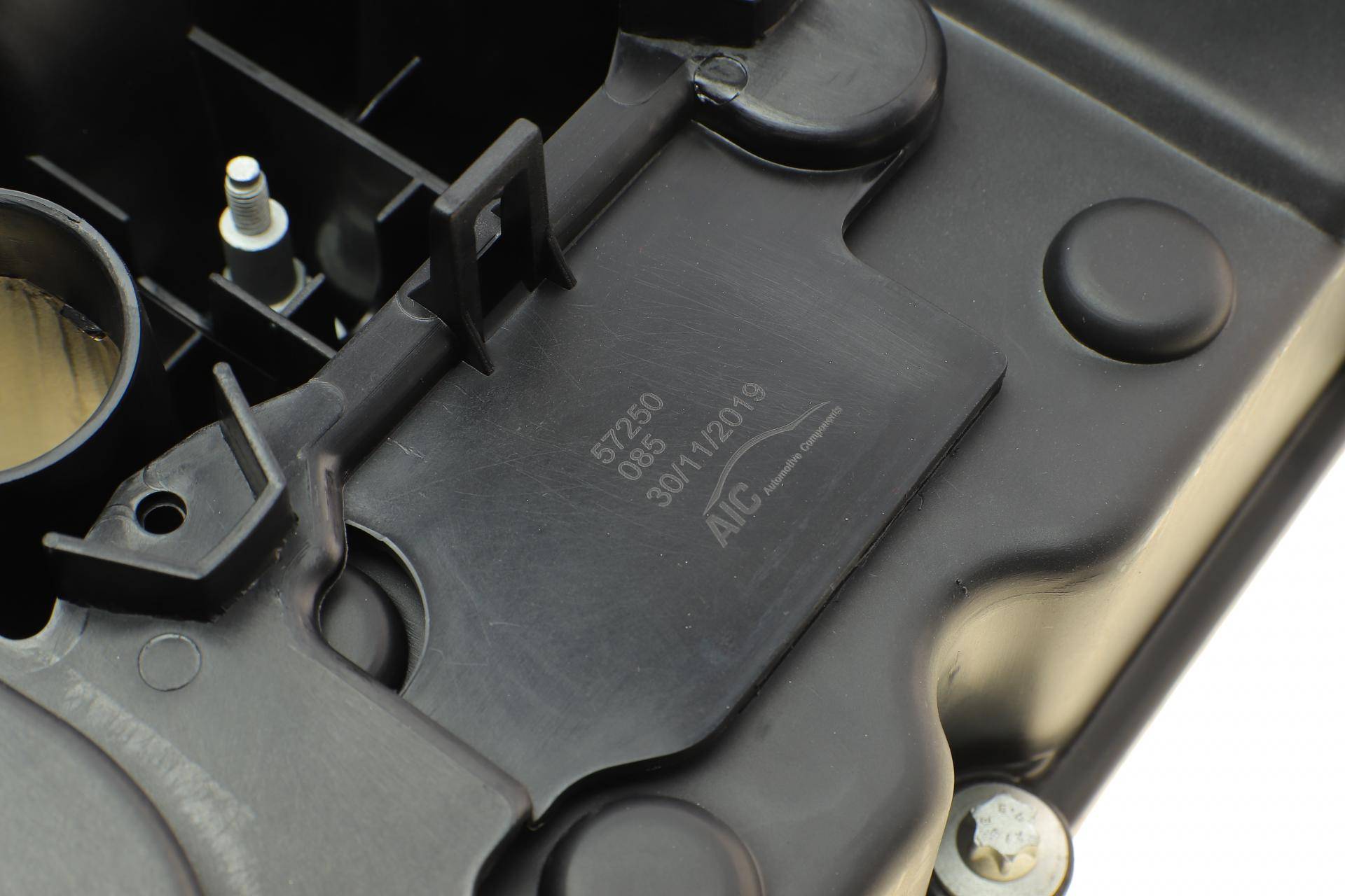 Кришка клапанів BMW 3 (E90/E91/E92/E93) 2.5/3.0 04-13 (N52)