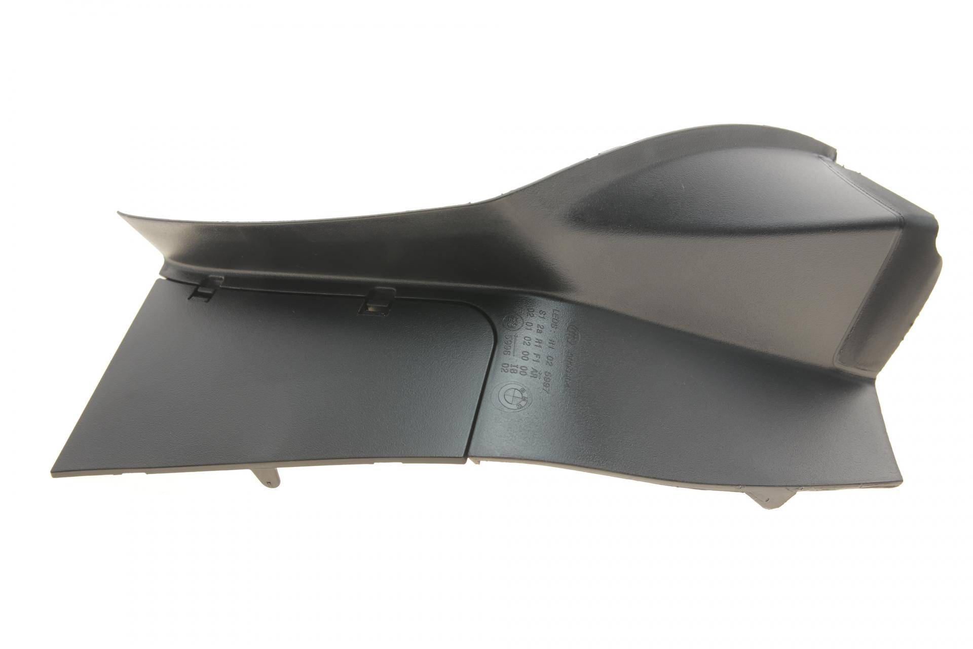 Накладка ліхтаря (заднього) BMW 1 (F20/F21) 11-19 (L)