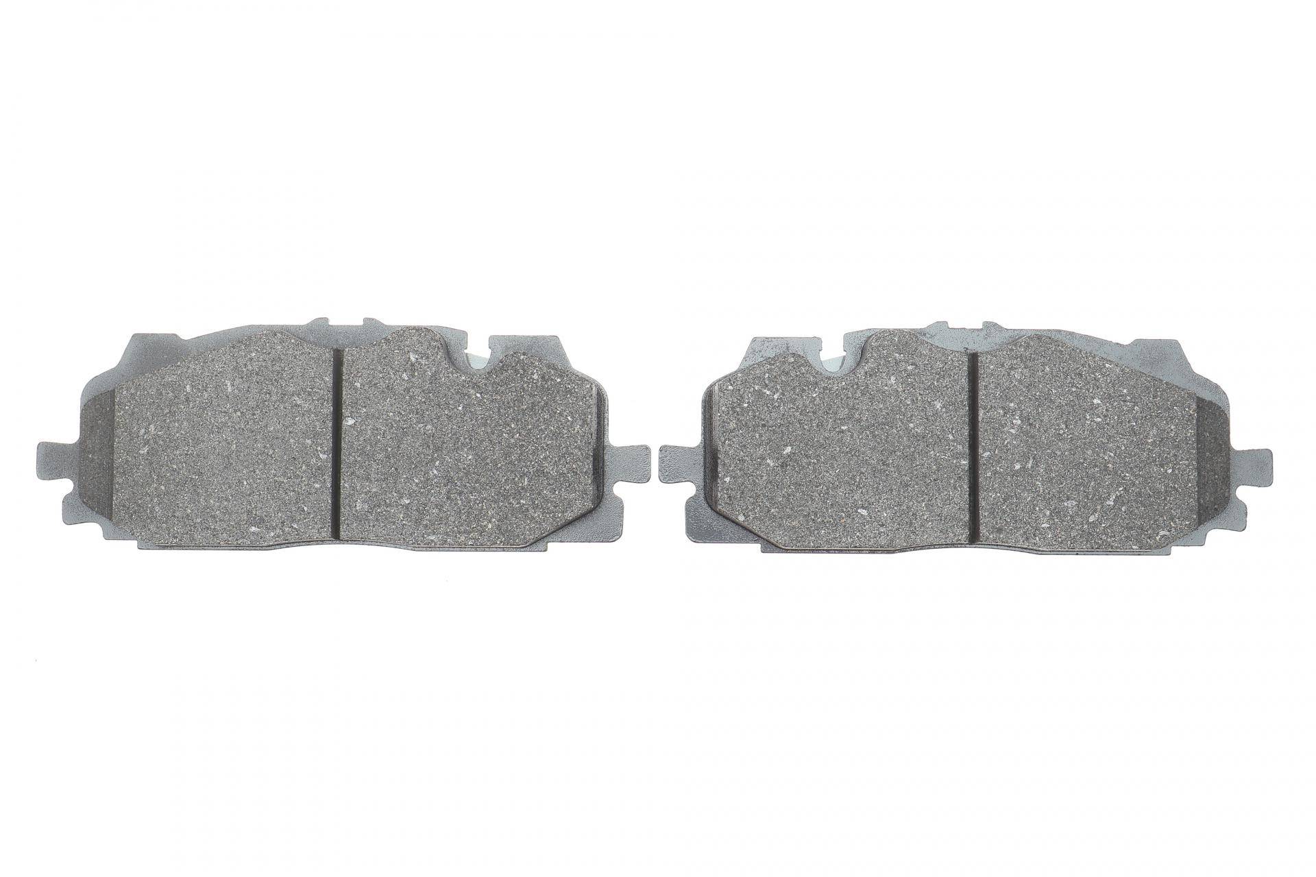 Колодки гальмівні (передні) Audi A4/A5/Q5/Q7 15-/ A5 Sportback 07-17/ A6/A7/A8/Q3/Q8/VW Touareg 17- (Akebono)