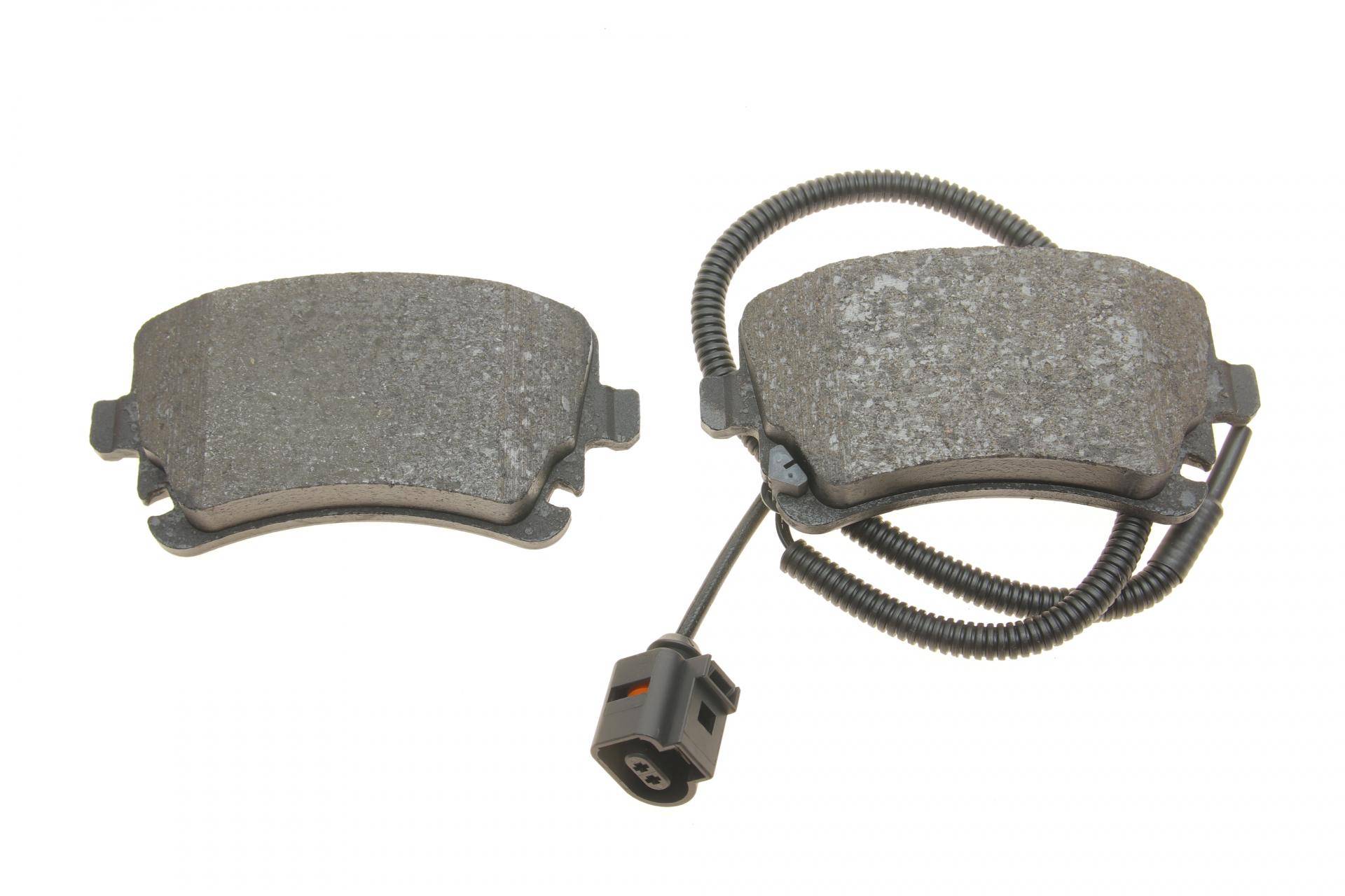 Колодки гальмівні (задні) Audi A4 04-08/A6 95-/A8 02-10/VW Phaeton 02-16 (+датчики)
