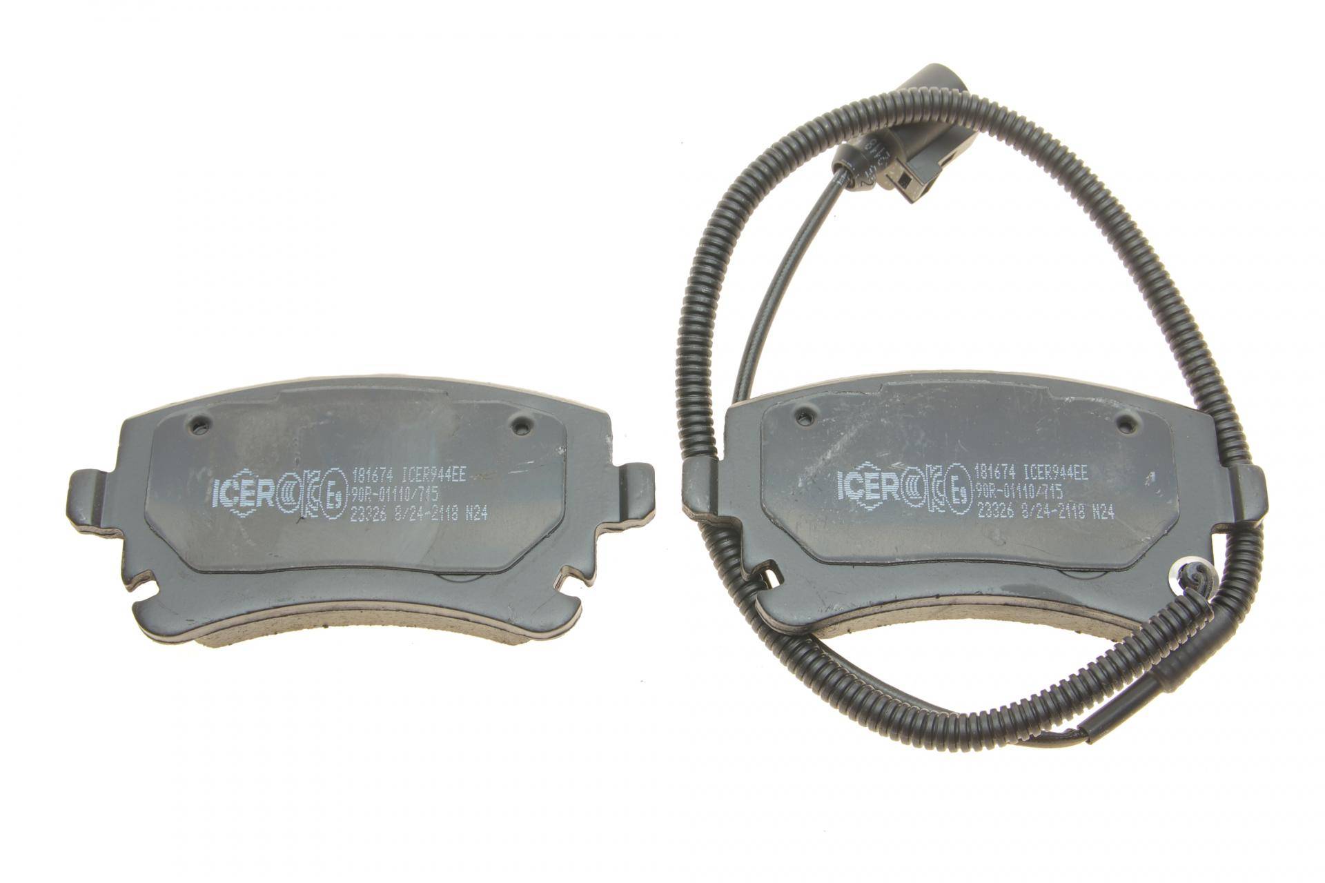 Колодки гальмівні (задні) Audi A4 04-08/A6 95-/A8 02-10/VW Phaeton 02-16 (+датчики)