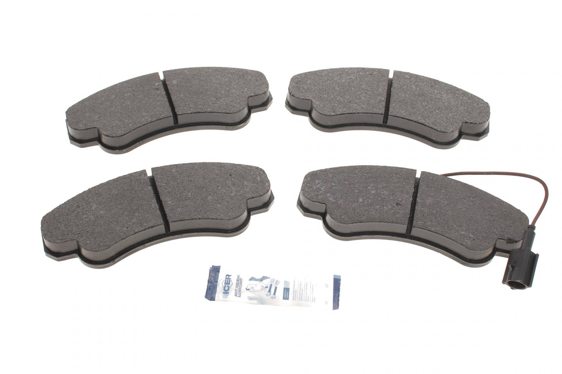 Колодки гальмівні (передні) Citroen Jumper 99-06/Fiat Ducato 00-/Peugeot Boxer 97-09 (+датчик)