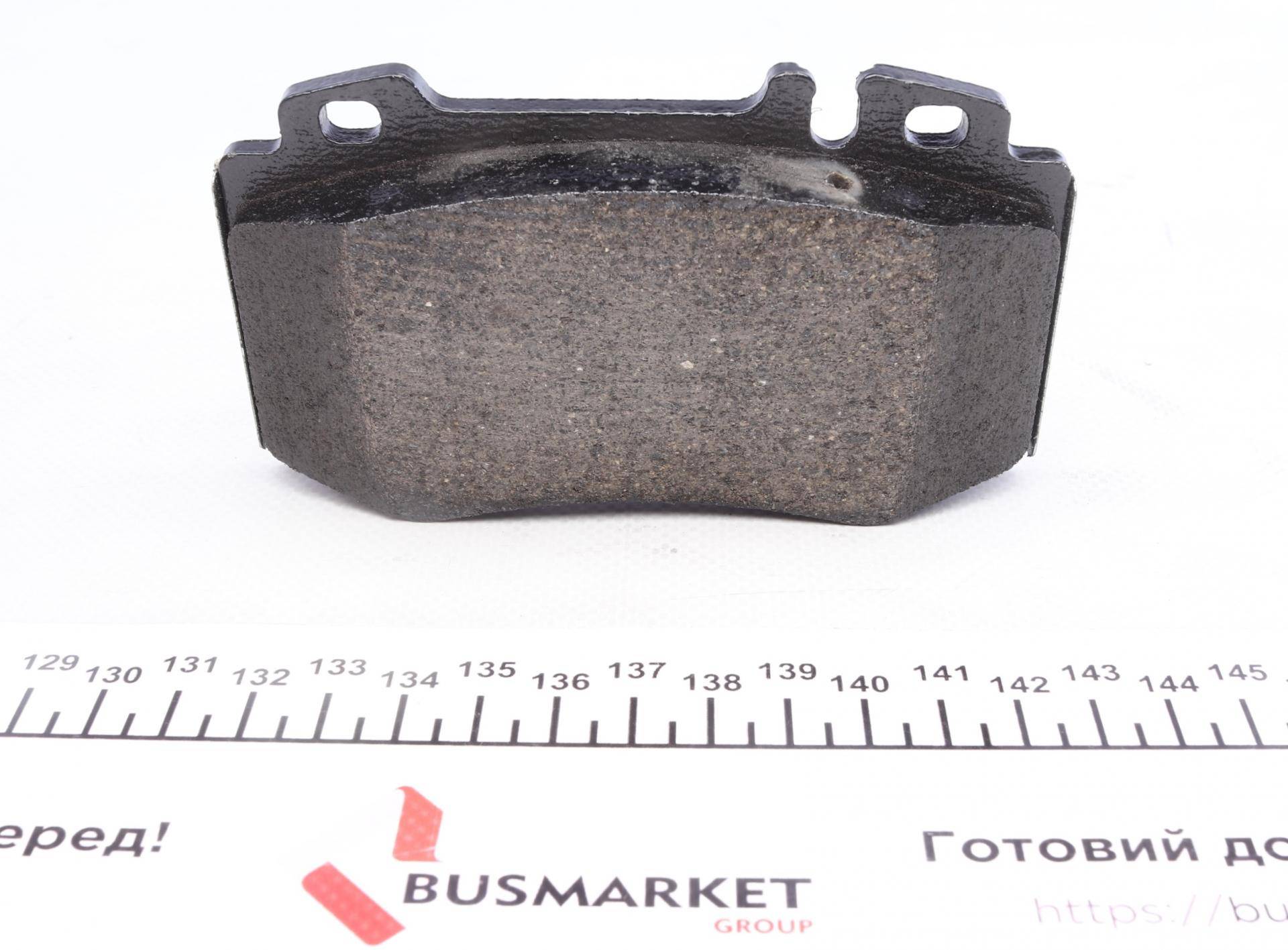 Колодки гальмівні (передні) MB C-class (W203/S202/S203)/CLK 1.8-5.5 99-10 (Brembo)