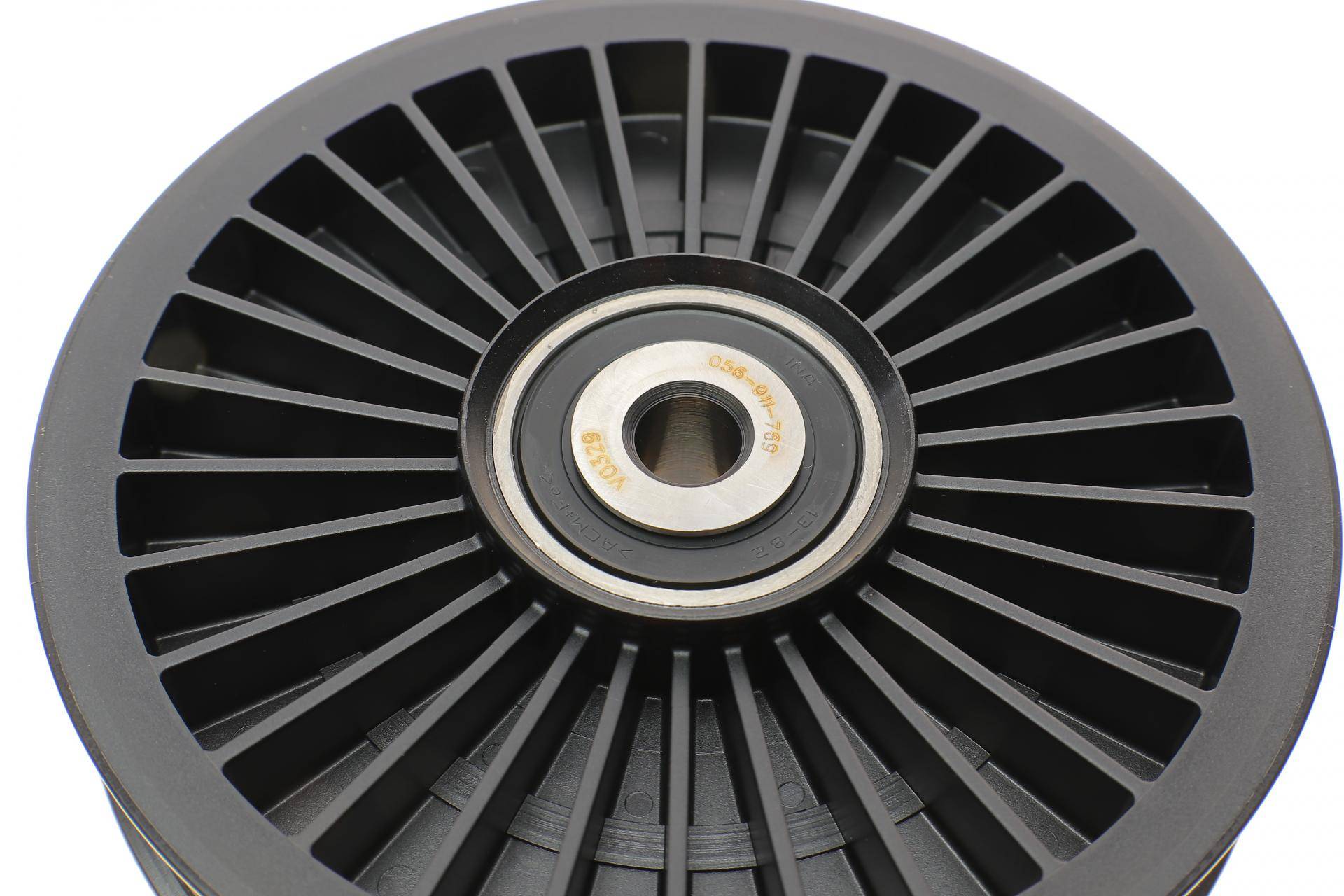 Ролик генератора Volvo C70/S40/S60/S70/S80 2.0-2.5 00-10 (d=119) (паразитный) (6PK)