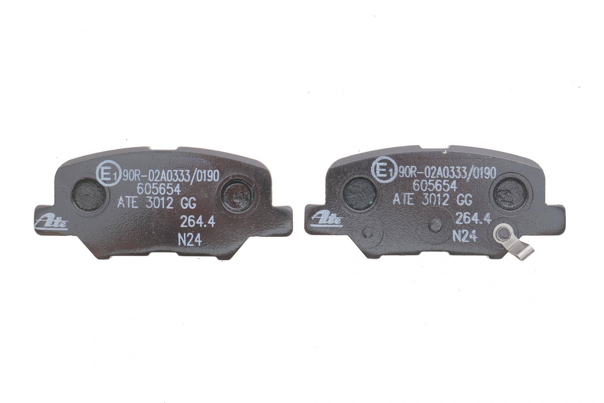 Колодки гальмівні (задні) Citroen C4 Aircross/Mazda 6/Mitsubishi Outlander III/Peugeot 4008 12-