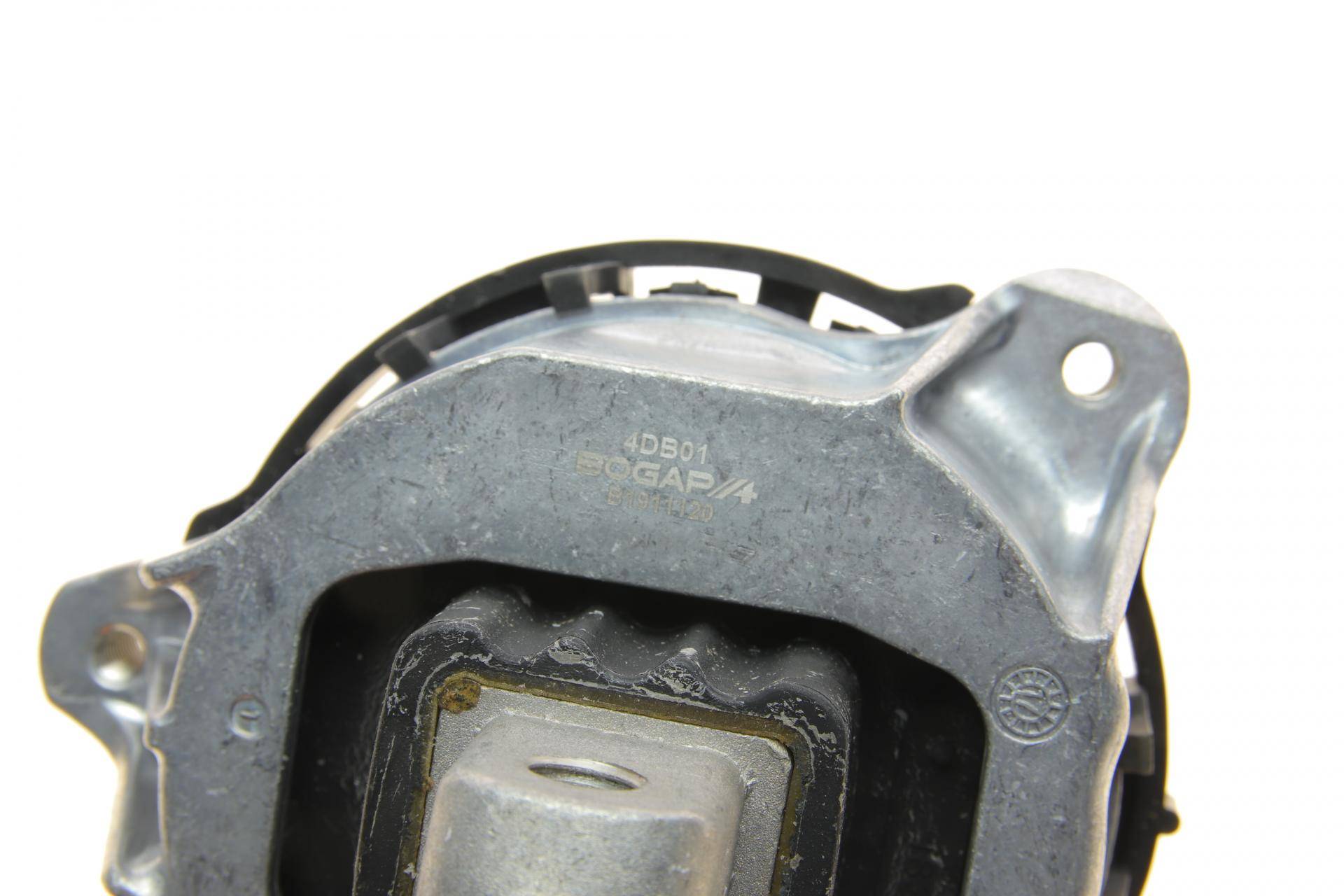 Подушка двигуна (R) BMW 5 (G30)/7 (G11/G12) 3.0 15- (B58)