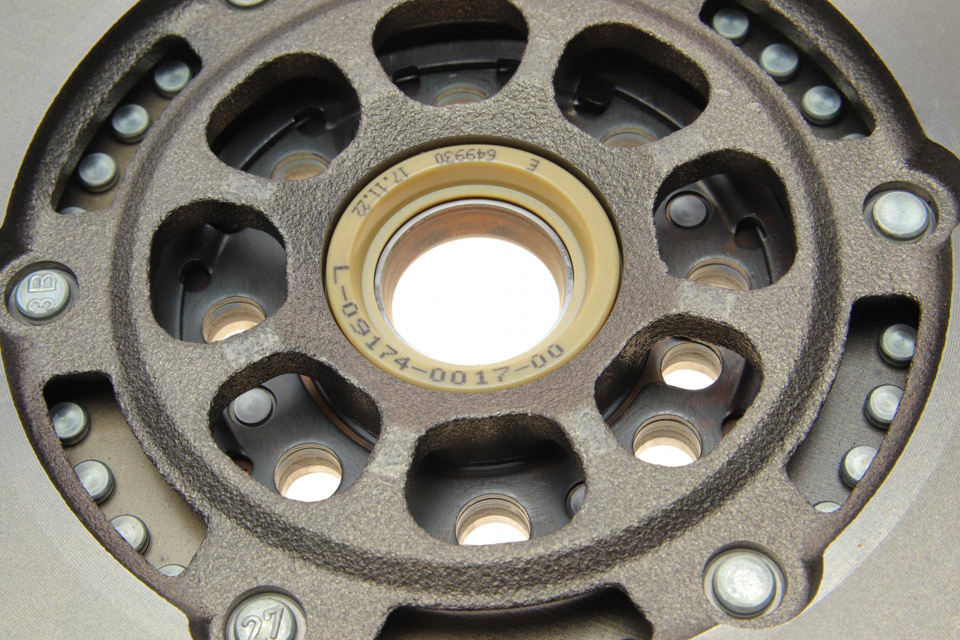 Демпфер зчеплення Ford Transit 3.2 TDCi 07-14