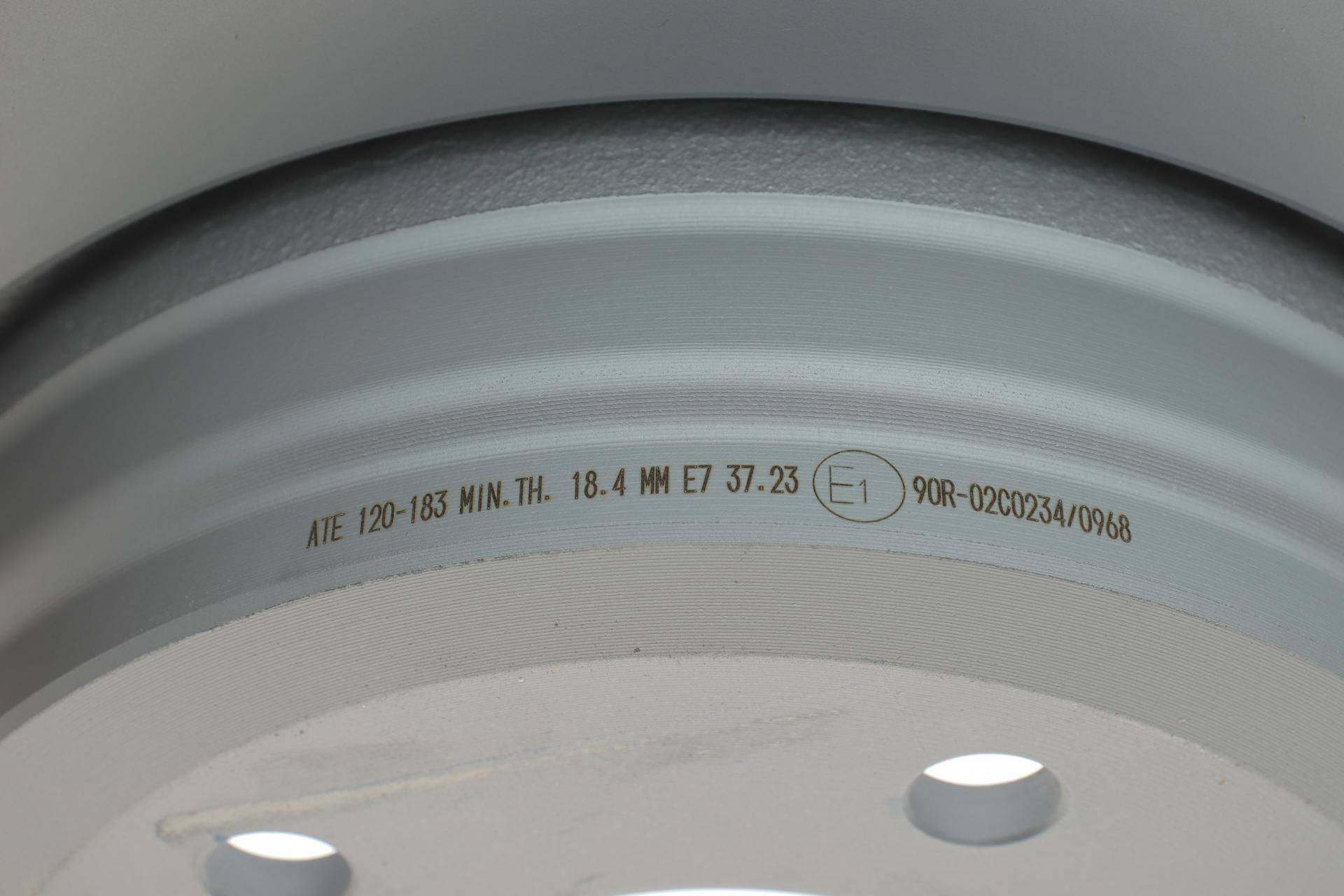 Диск гальмівний (задній) BMW 5 (E60/E61) 03-10/6 (E63/E64) 04-10 (320x20) (вент.)