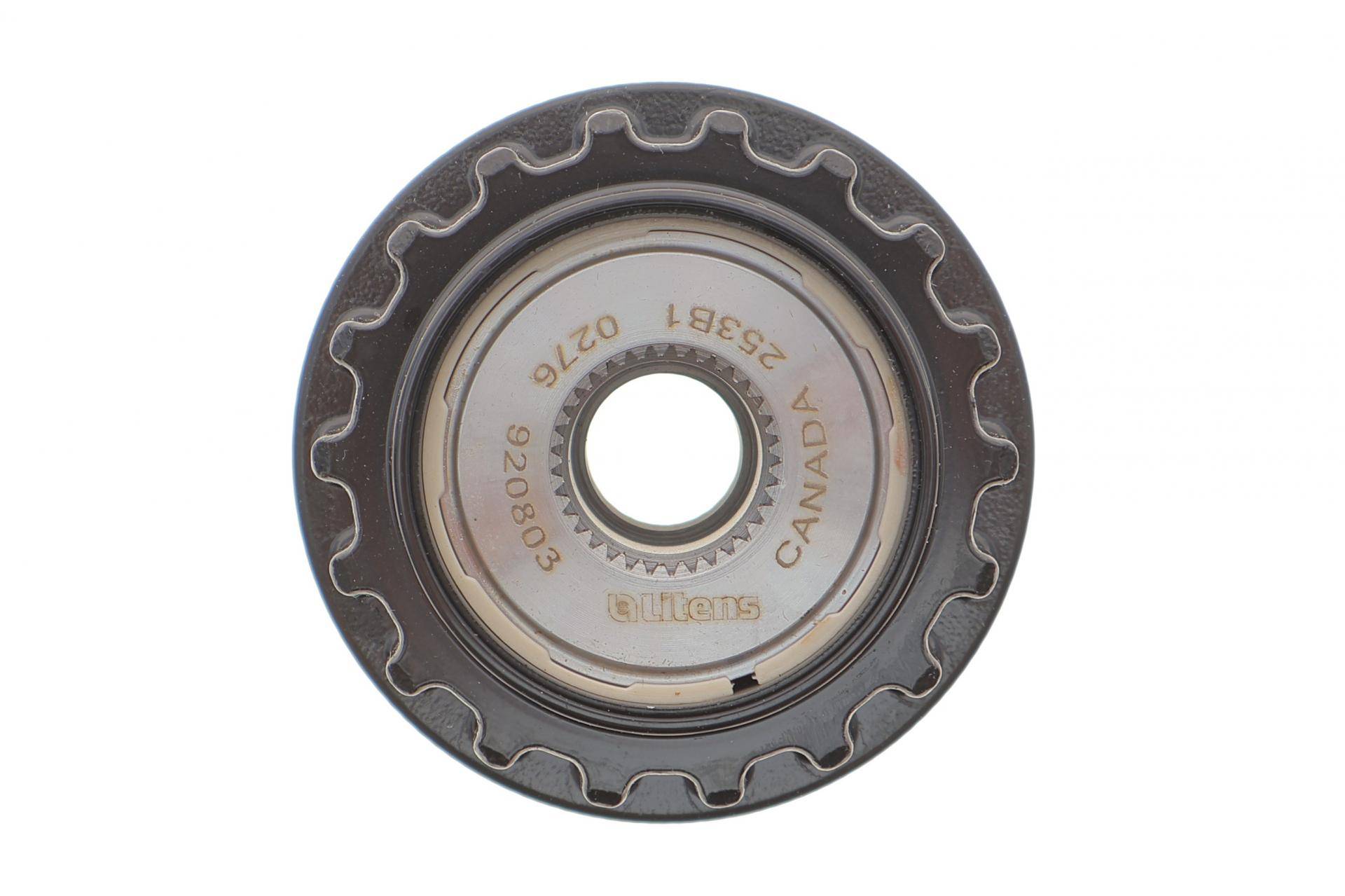 Шків генератора Land Rover/Volvo 3.2i 06-14