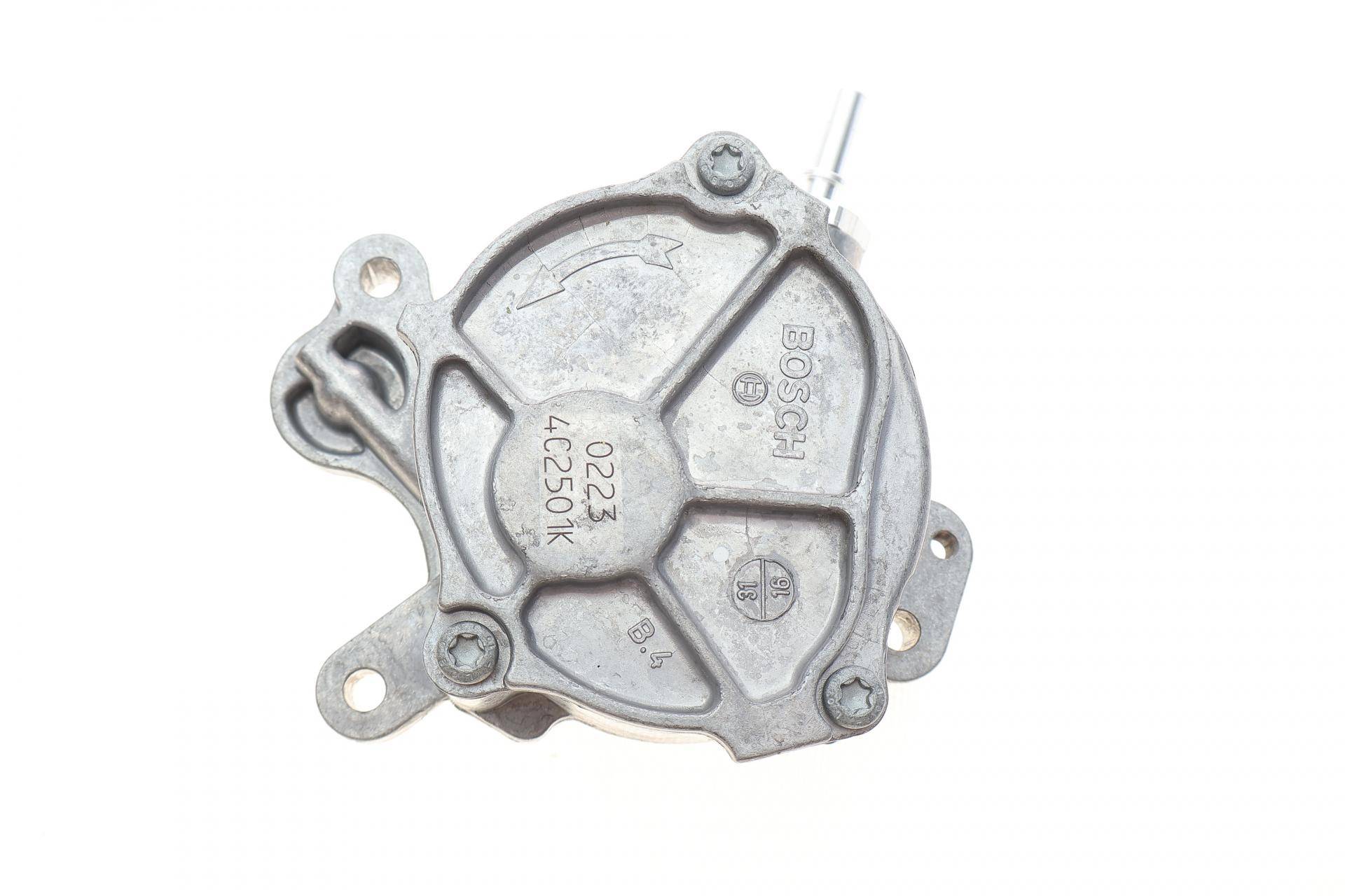 Насос вакуумный Citroen C4/C5/C8/Jumpy/Peugeot 307/308/508 1.5/2.0 03-