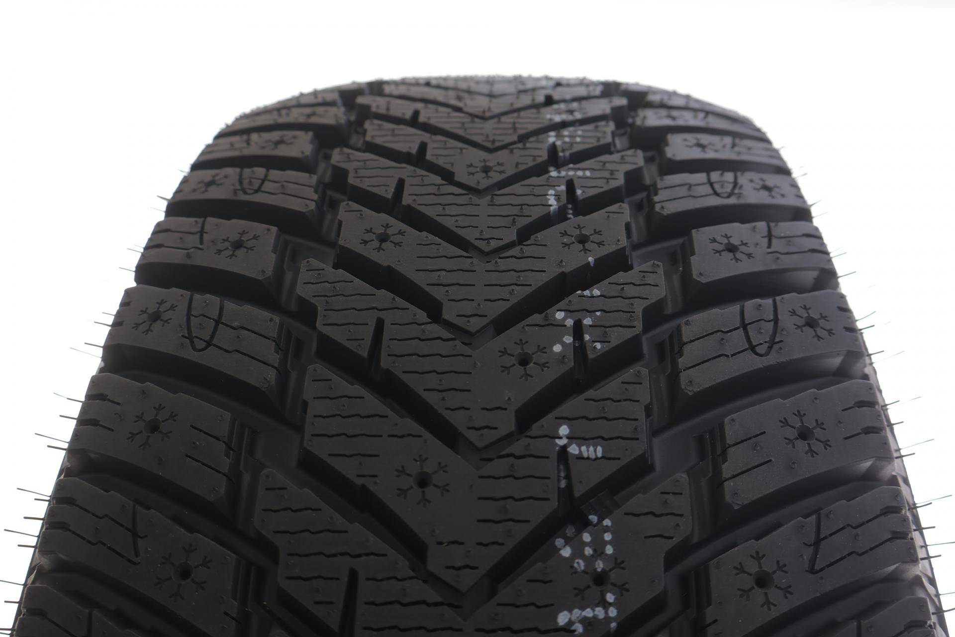 Шина IceMax RW516 235/60 R18 XL 107T (зимняя)