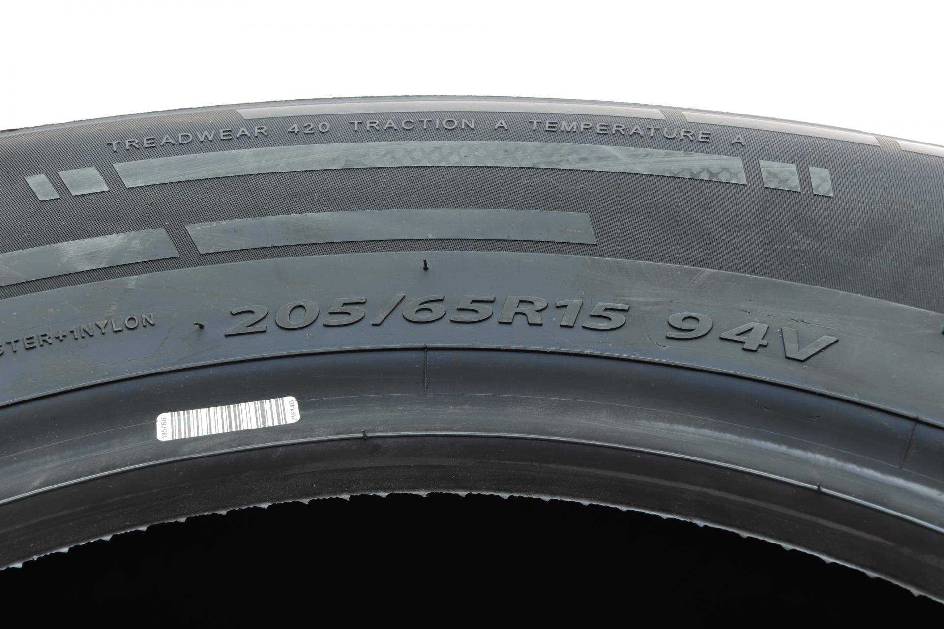 Шина HD918 205/65 R15 94V (літня)