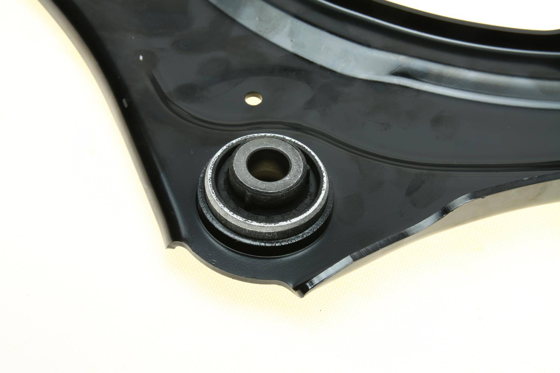 Важіль підвіски (передній) (L) Renault Megane III/Scenic III 08- (17.3mm)