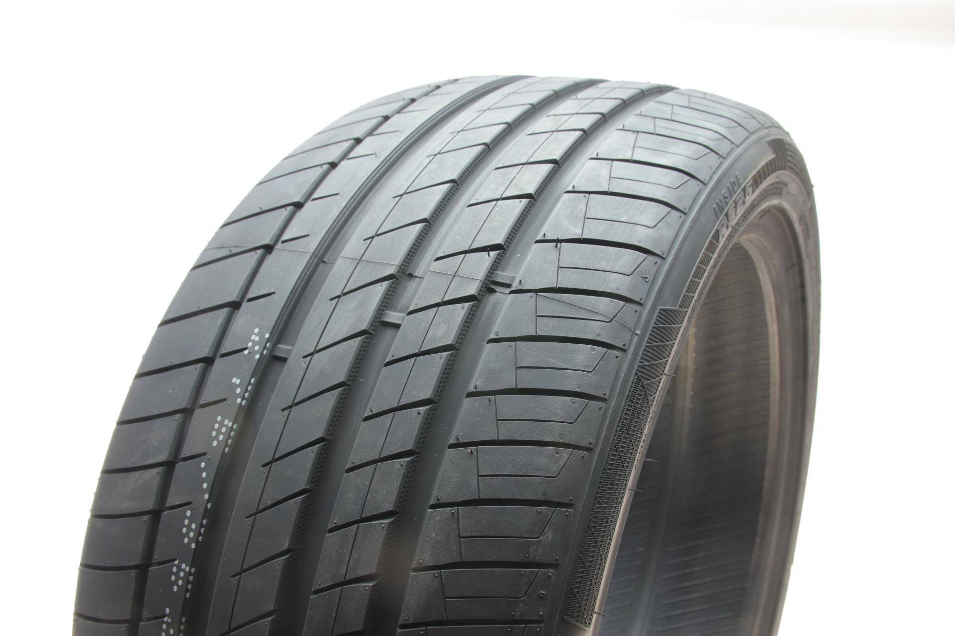 Шина PracticalMax H/P RS26 275/35 ZR19 XL 100Y (літня)