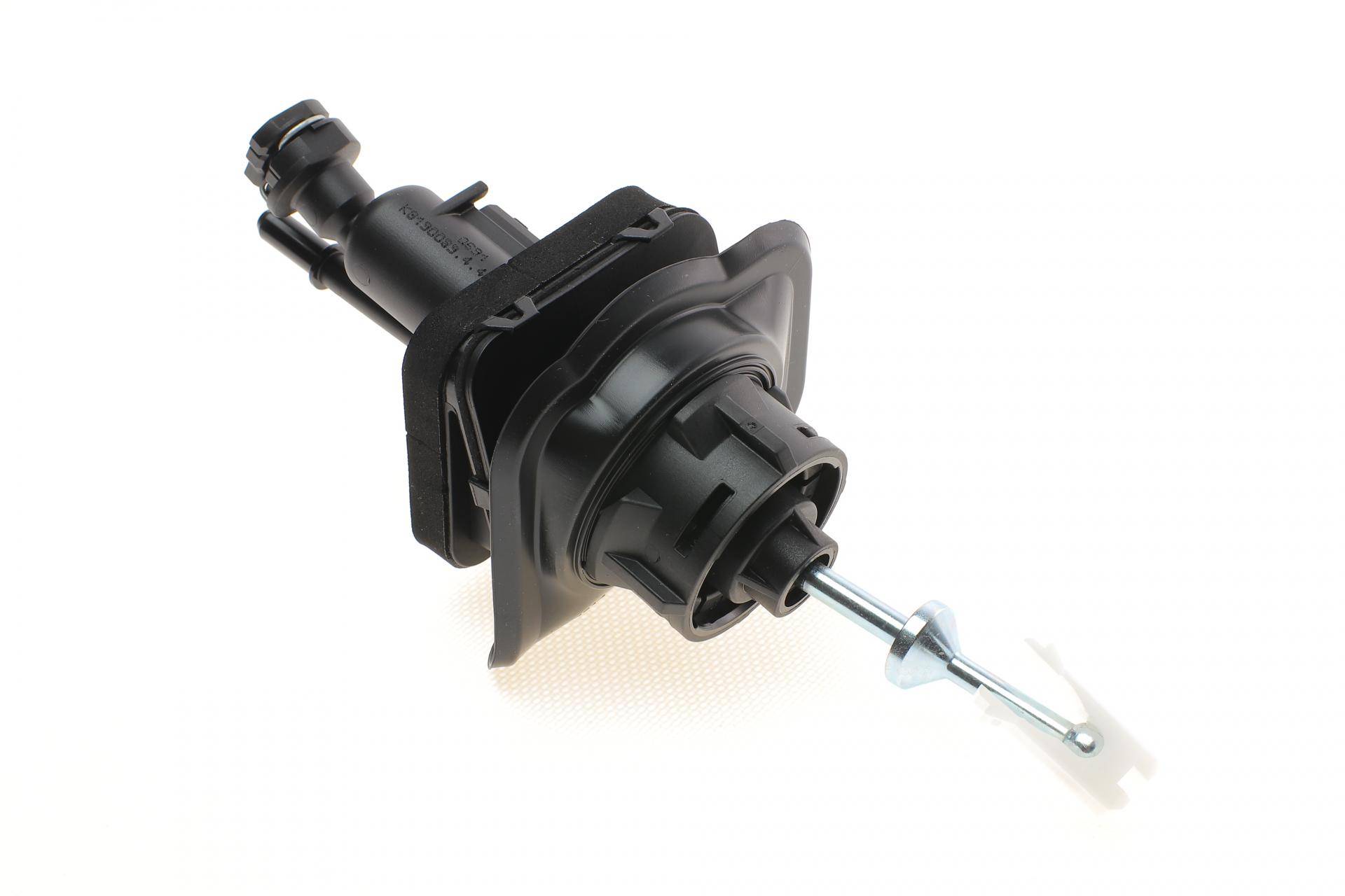 Цилиндр сцепления (главный) Ford Focus II/III/C-max/Mazda 3/5/Volvo C30/S40 II/V50 1.0-2.0D 03-