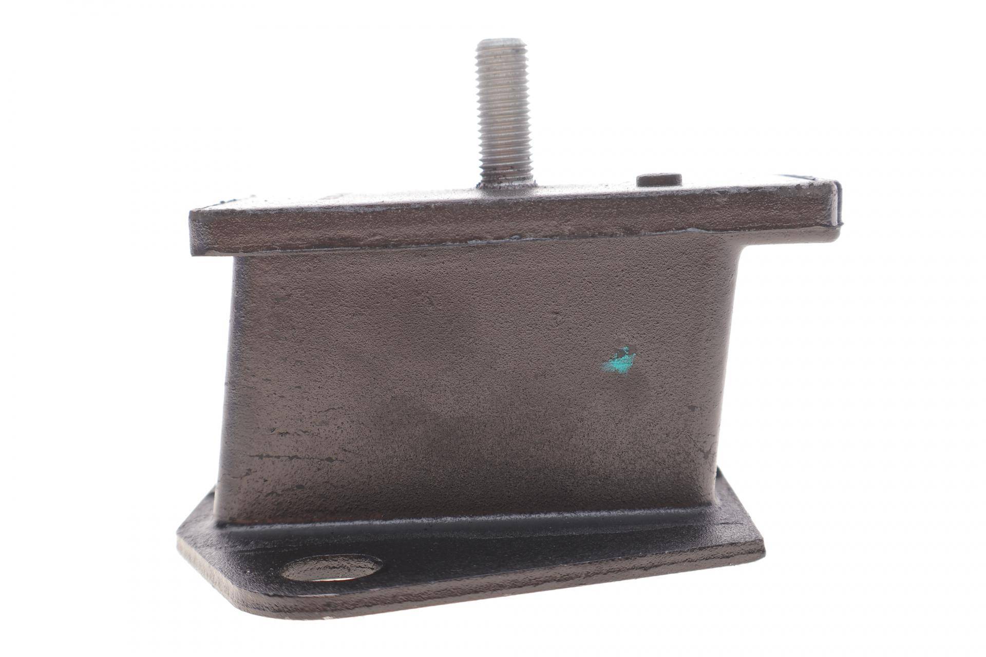 Подушка двигуна (передня) Mitsubishi L200/Pajero 2.0-2.6 87-07