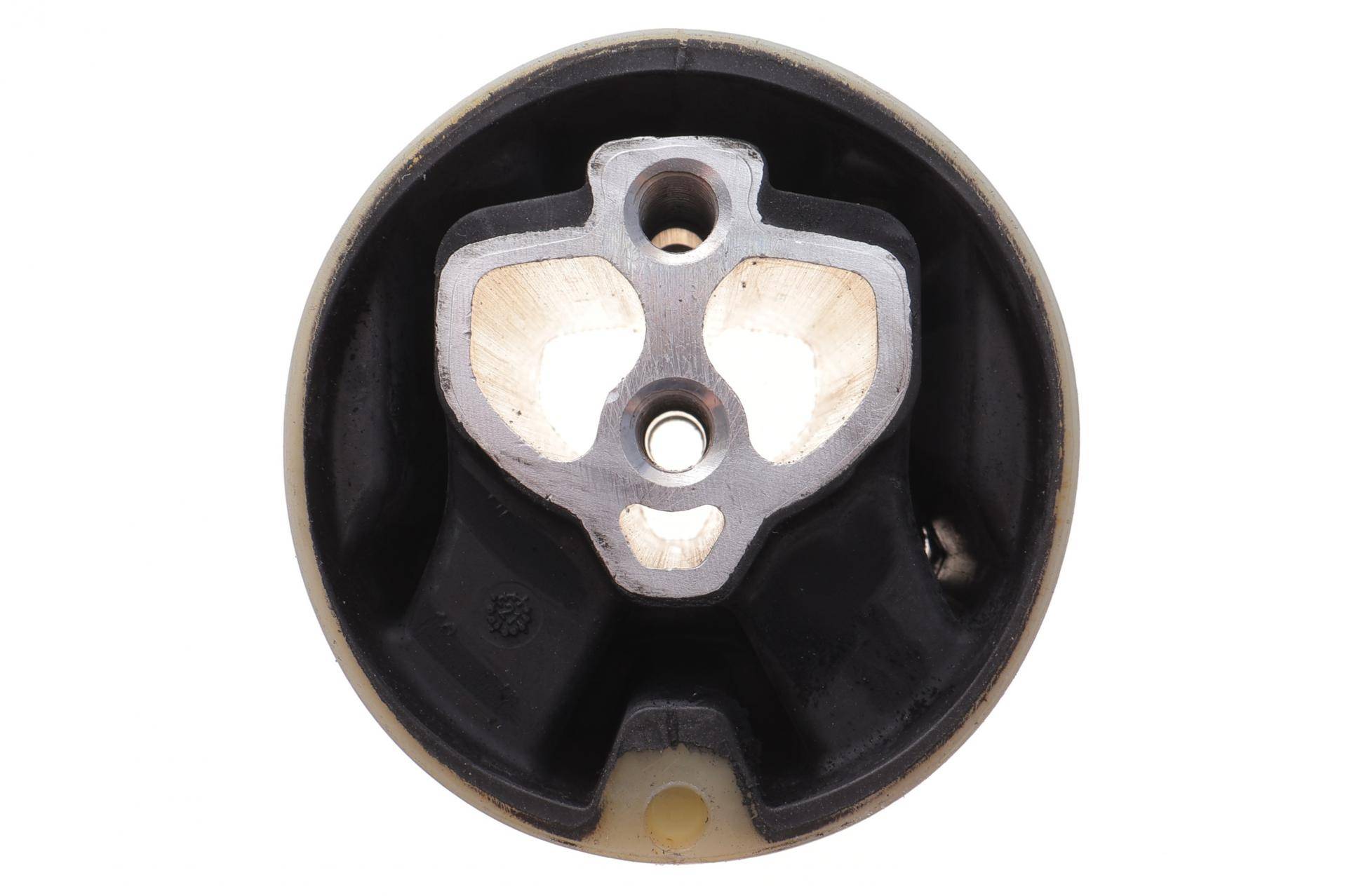 Подушка АКПП Audi Q7/VW Touareg 03-10