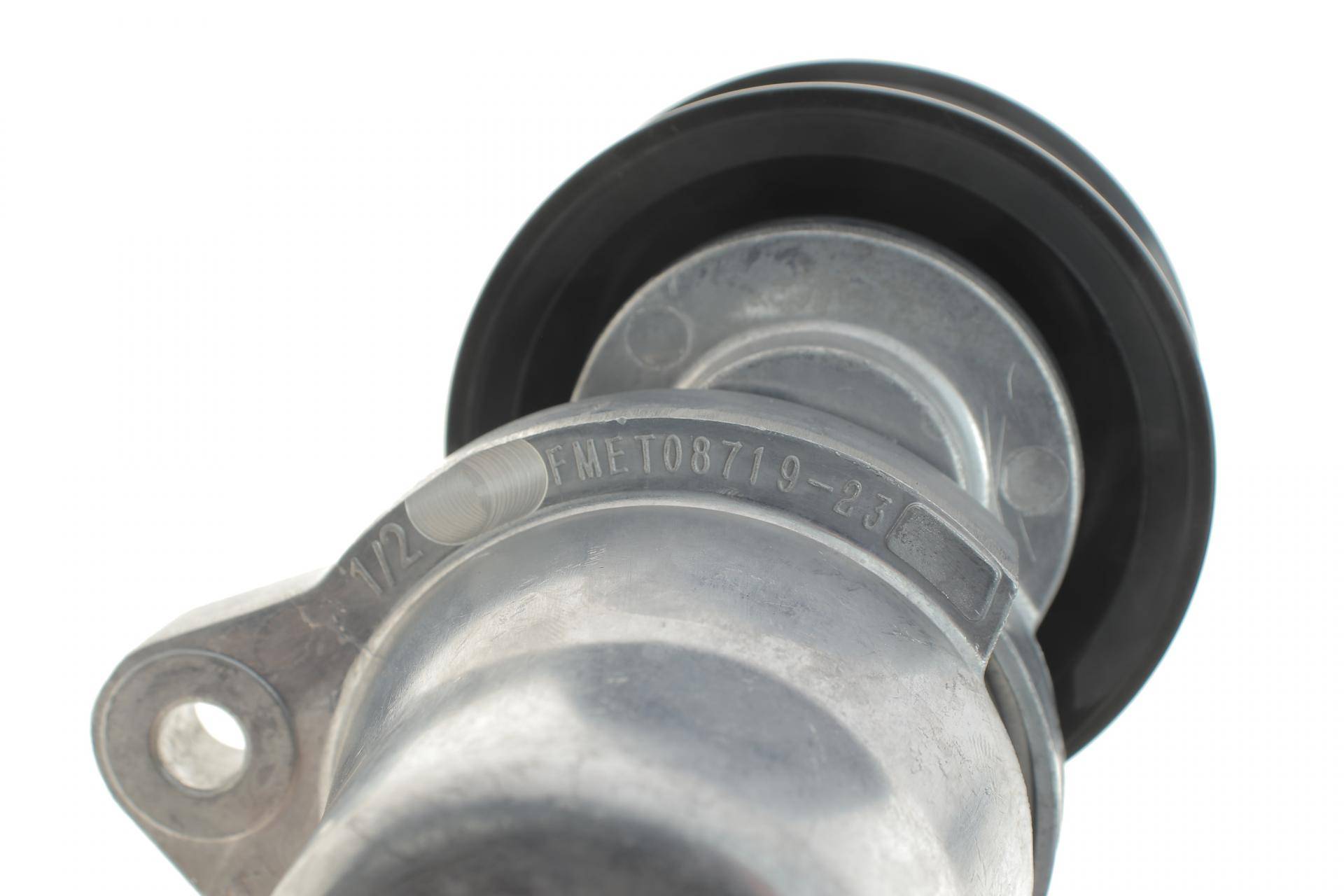 Комплект ременя генератора Mazda 6 1.8-2.0 07-13 (6PK2240)