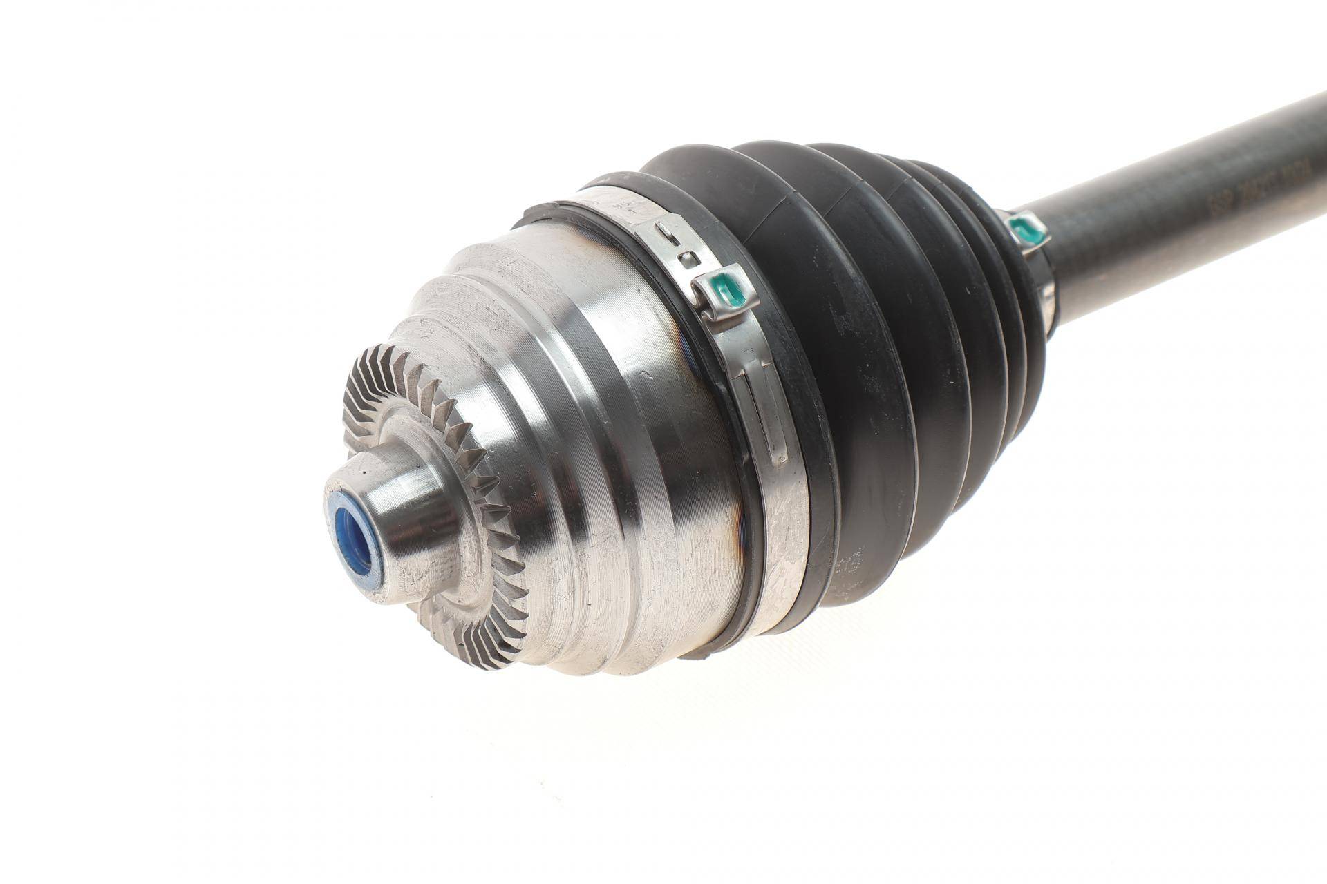 Полуось (передняя) BMW 5 (G30/F90) 16-23 (R) (37x27x873) B47/B48/B57/B58