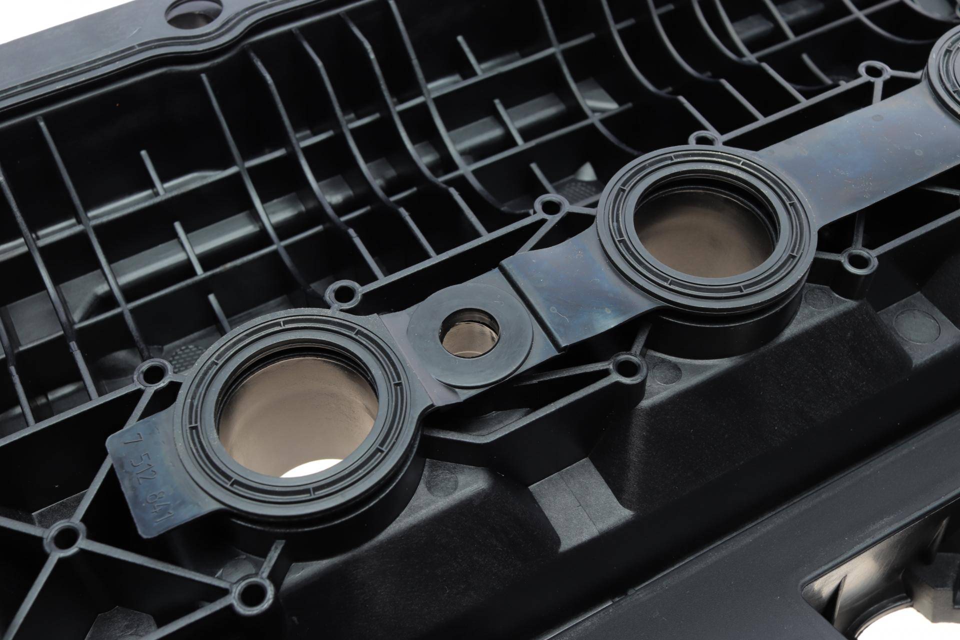 Кришка клапанів BMW 3 (E46)/5 (E39/E60) 3.0 04-11 (M54)