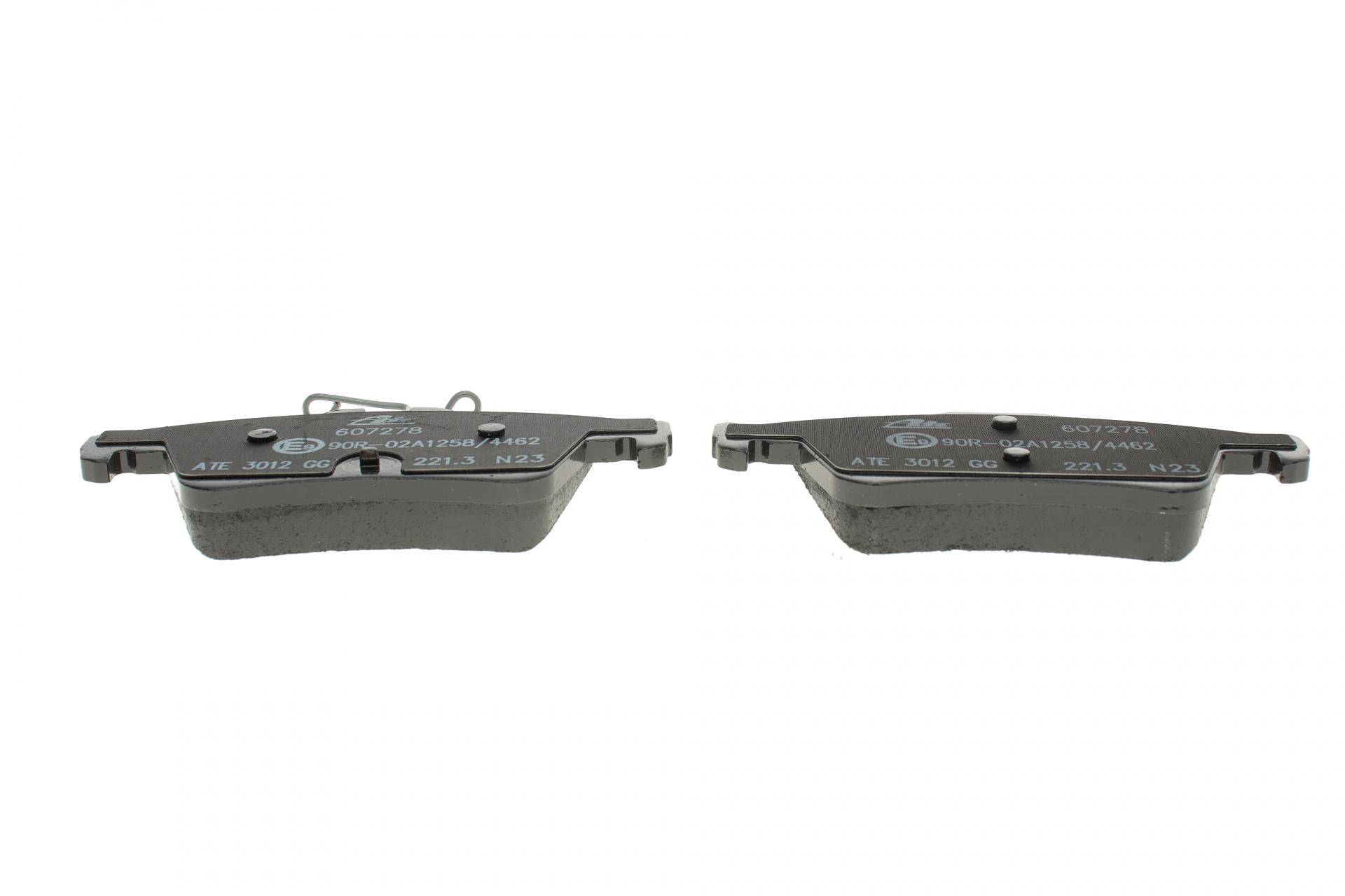 Колодки гальмівні (задні) Citroen C5/Ford C-Max 07-/Focus/Connect 04-13/Renault Laguna 07-15