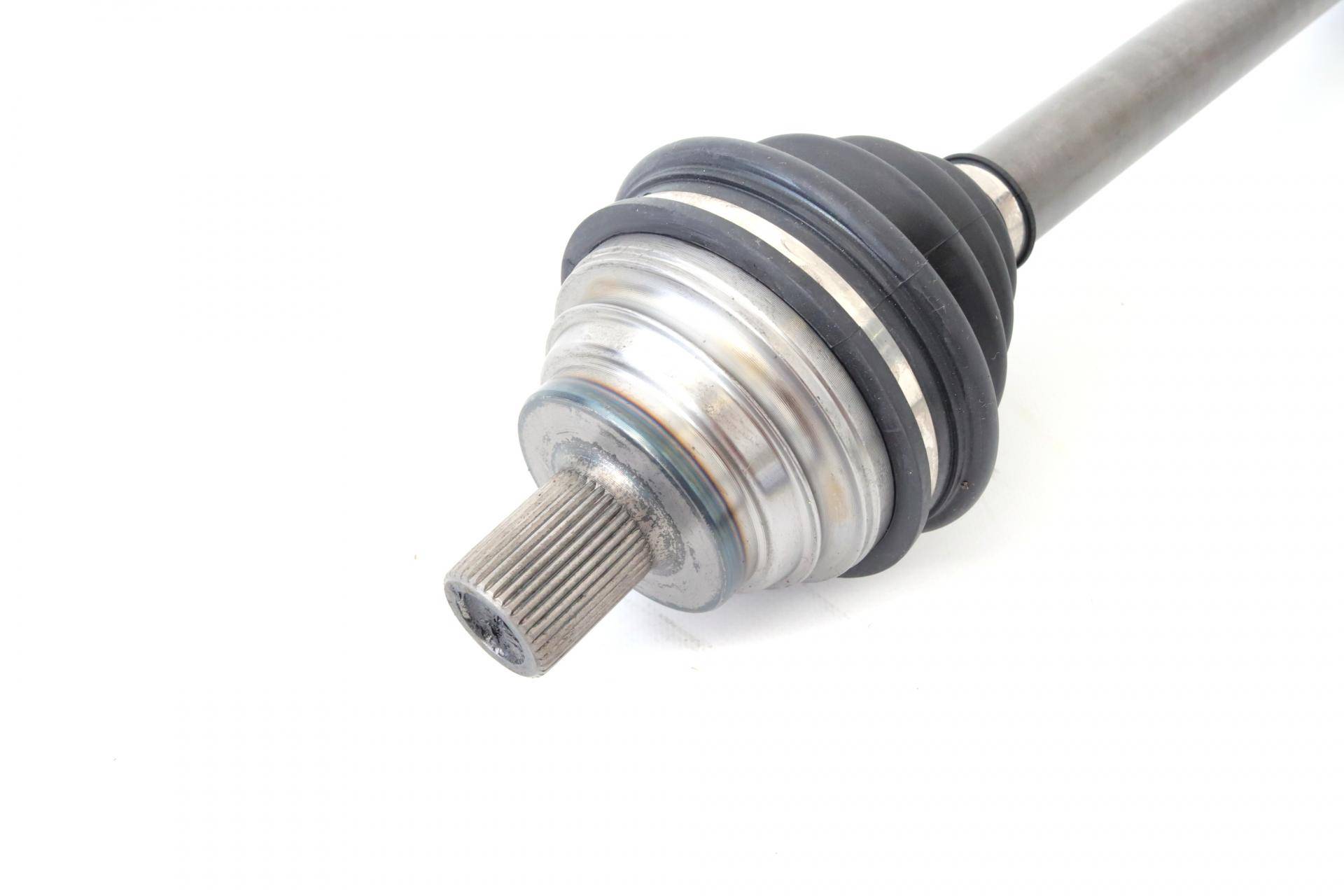Піввісь (передня) VW Golf 1.6-2.0 04-/Passat 1.9/2.0 05-10 (L) (36x519)