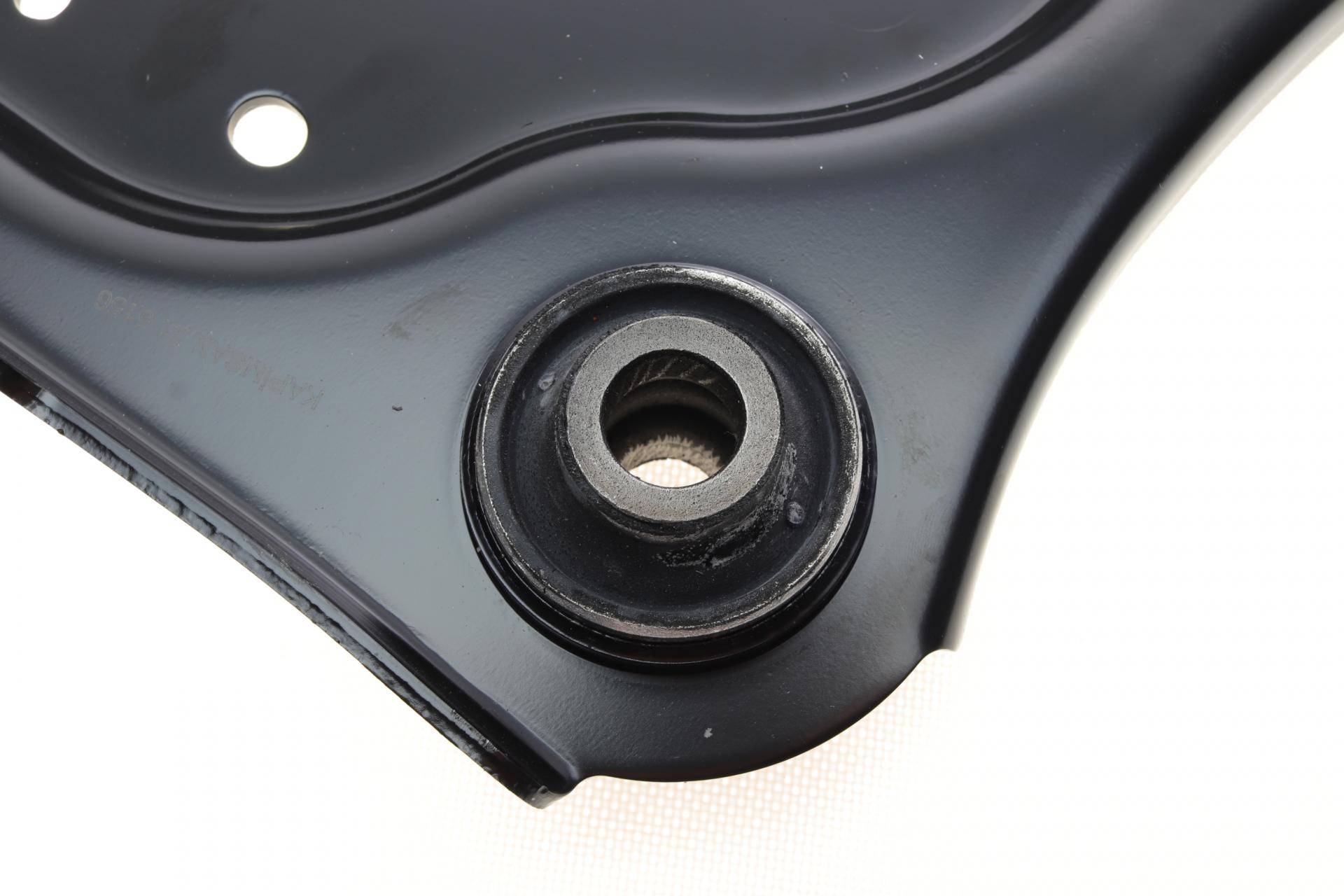 Важіль підвіски (передній) (R) Renault Laguna III 07- (15.8mm)