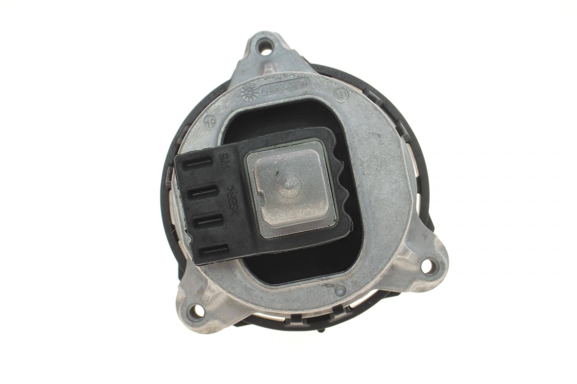 Подушка двигателя (L) BMW 5 (G30/F90) 16- B46/B48