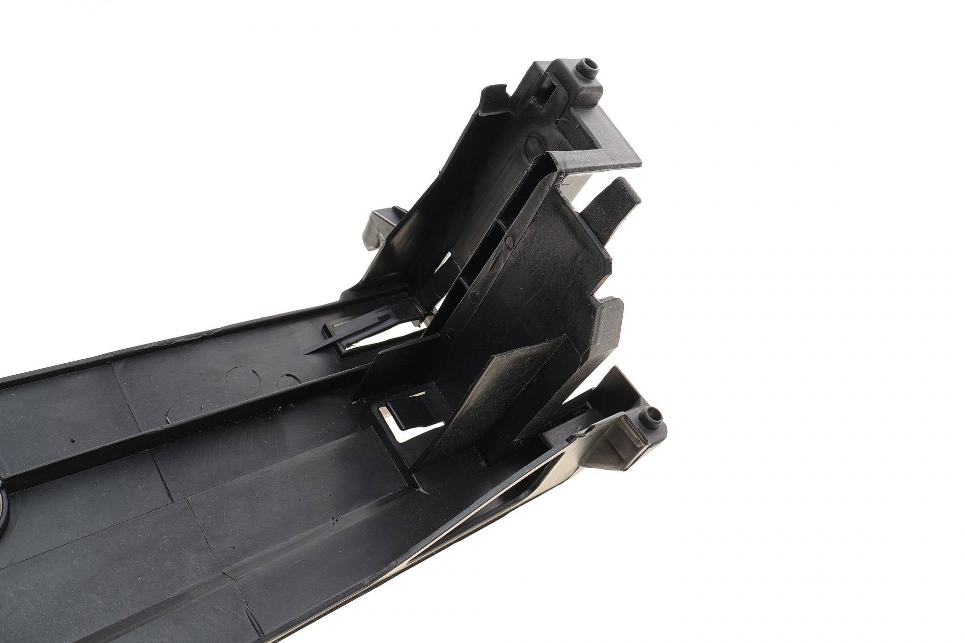Панель передня BMW 5 (F10) 09-16 B47/N47/N57 (верх)
