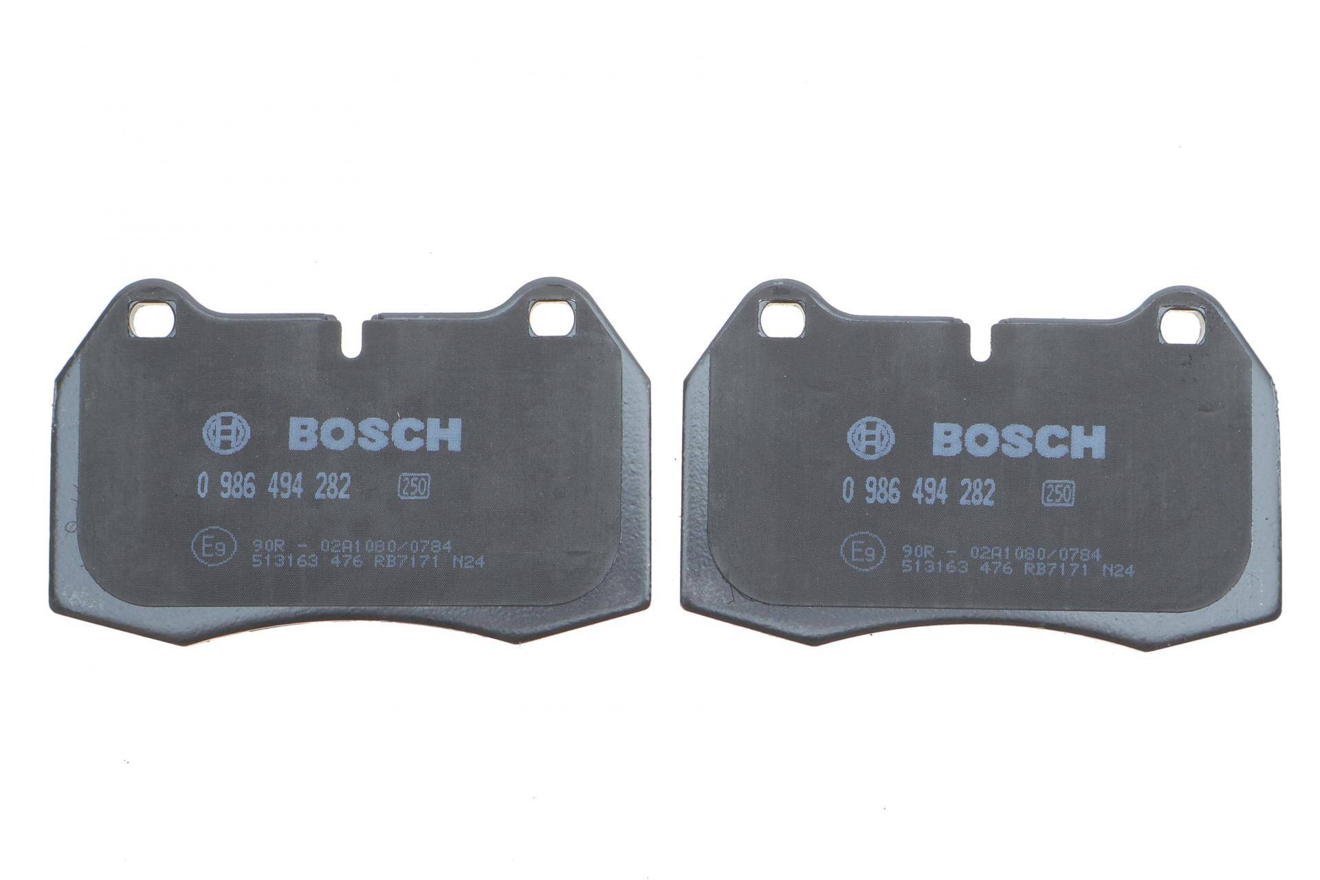Колодки гальмівні (передні) BMW 7 (E38) 94-01/8 (E31) 90-99 (Brembo)