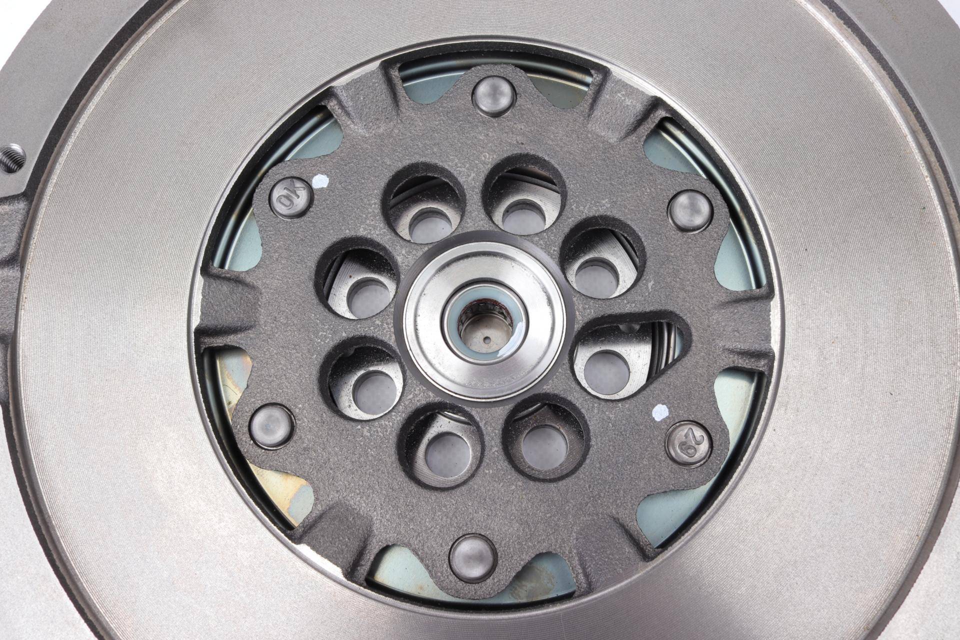 Демпфер зчеплення BMW (E60, E61) 525 d/xDrive, 12/01 - 12/10, M57