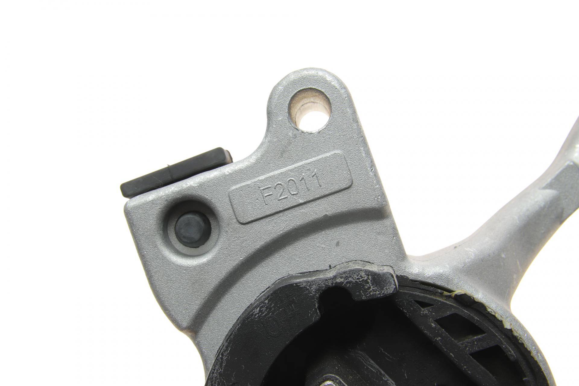 Подушка КПП BMW 5 (G30/F90) 16-
