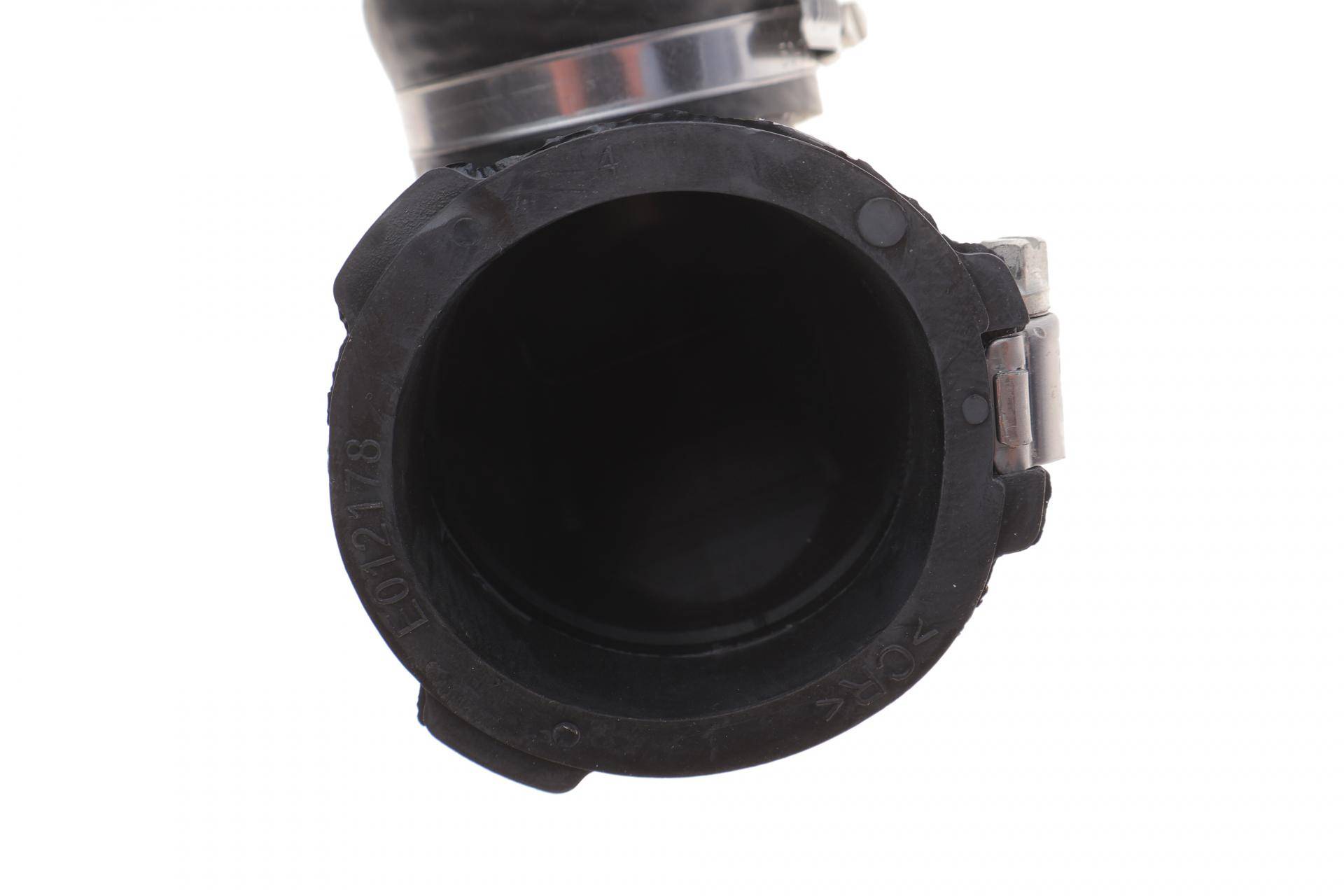 Патрубок інтеркулера Ford Focus 1.6 TDCI 04-12/Volvo S40/V50 1.6D 05-12