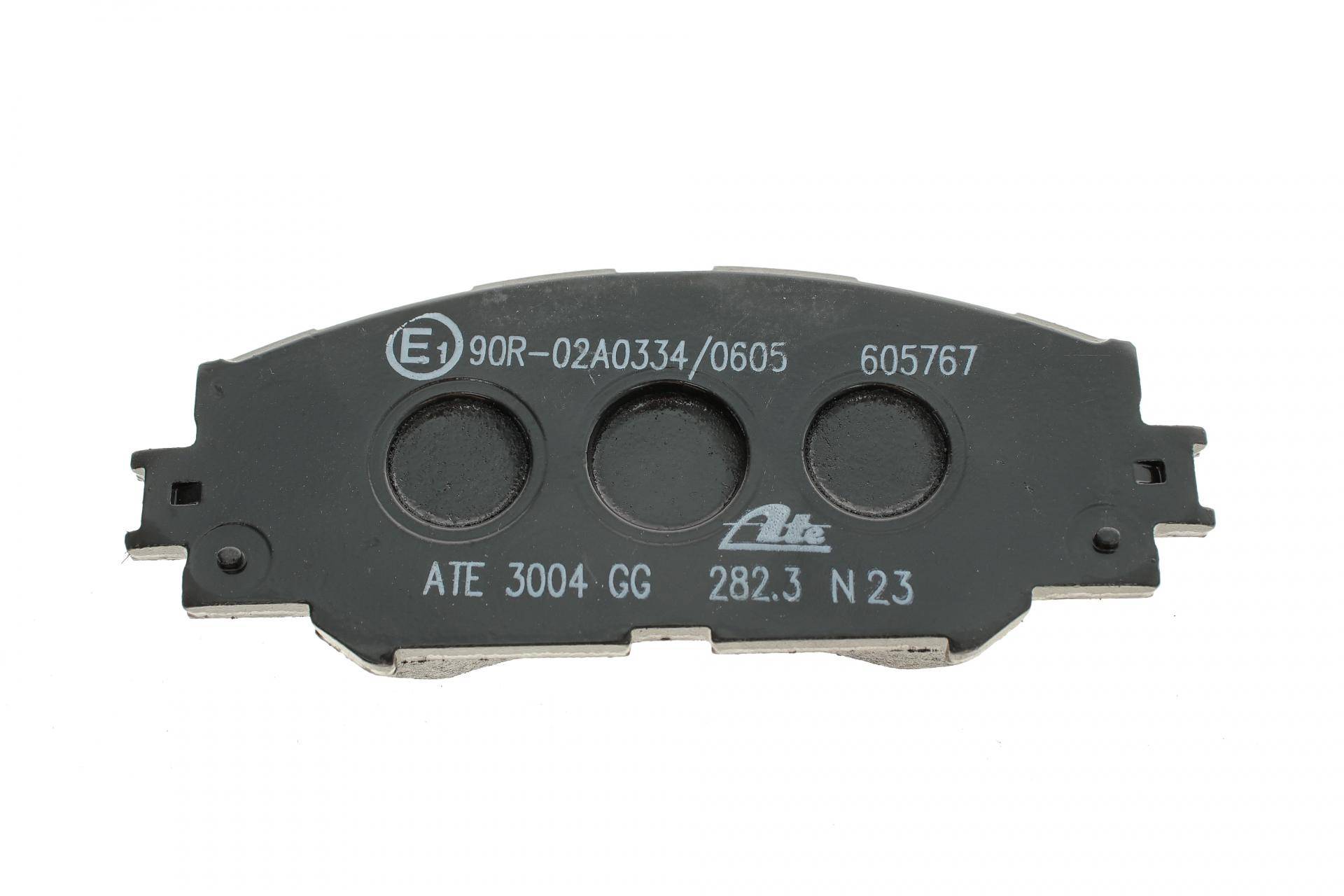Колодки гальмівні (передні) Toyota Corolla 01-18/Auris 07-12/Rav4 III 05-/Yaris/Prius+ 12-