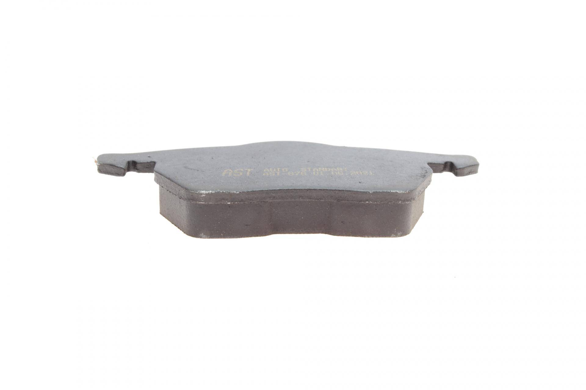 Колодки тормозные (передние) Audi A4/A6/Skoda Superb/VW Passat 1.9TDI/2.5TDI 96- (без датчика)(ATE)