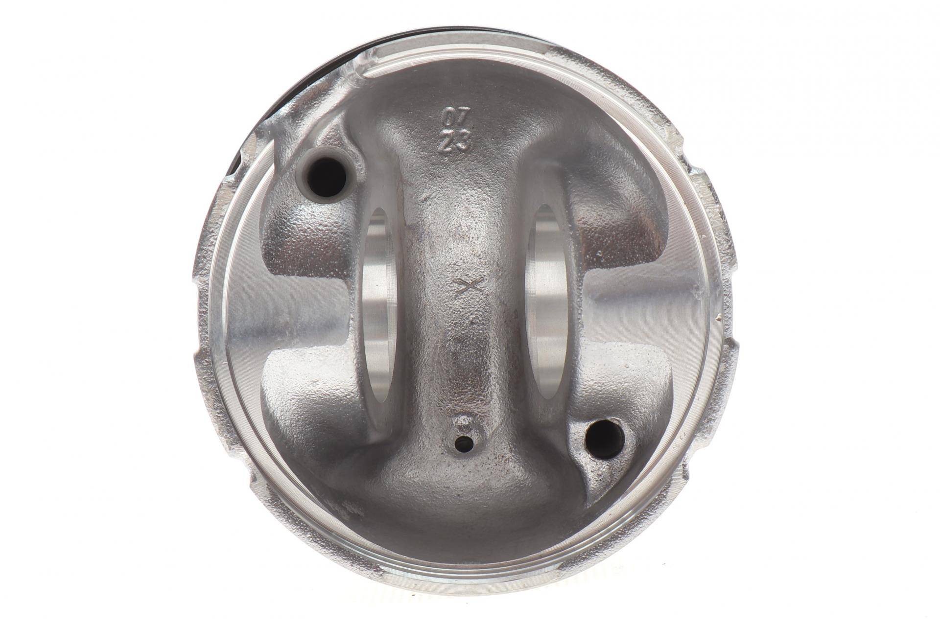 Поршень Opel Astra H/J/Zafira B 1.7 CDTI 03- (79.50mm/+0.50)