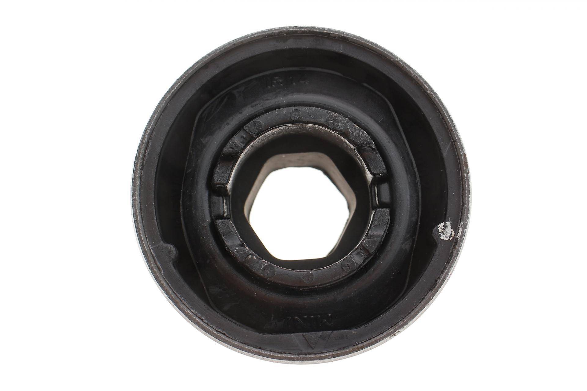 Сайлентблок важеля (переднього/знизу) MINI (R50/R53/R52/R56/R57/R58/R59) 01-15