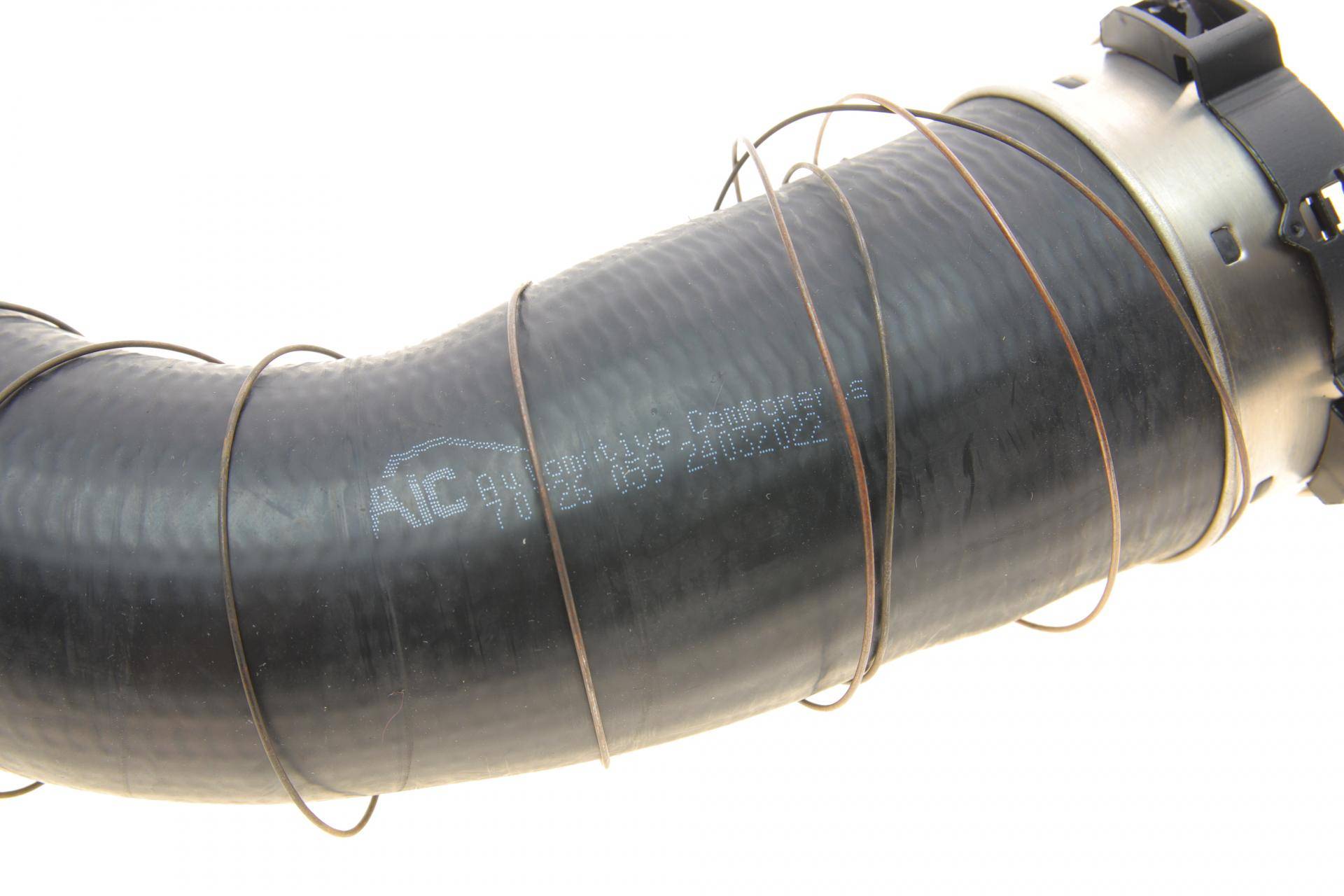 Патрубок інтеркулера (R) BMW 3 (F30)/4 (F33) 2.0d 13- (B47/N47)