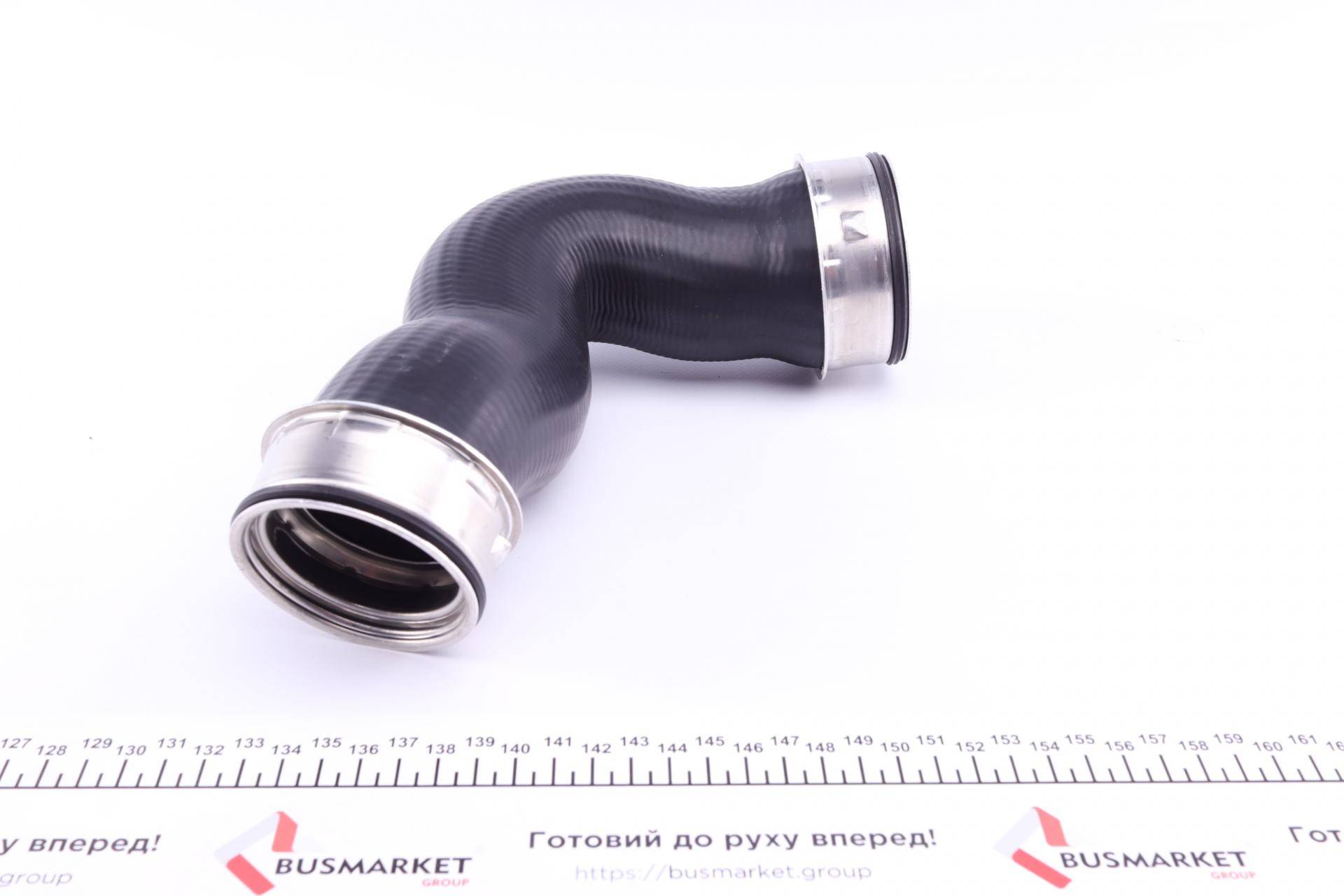Патрубок інтеркулера VW T5 2.5TDI 03- (AXD)