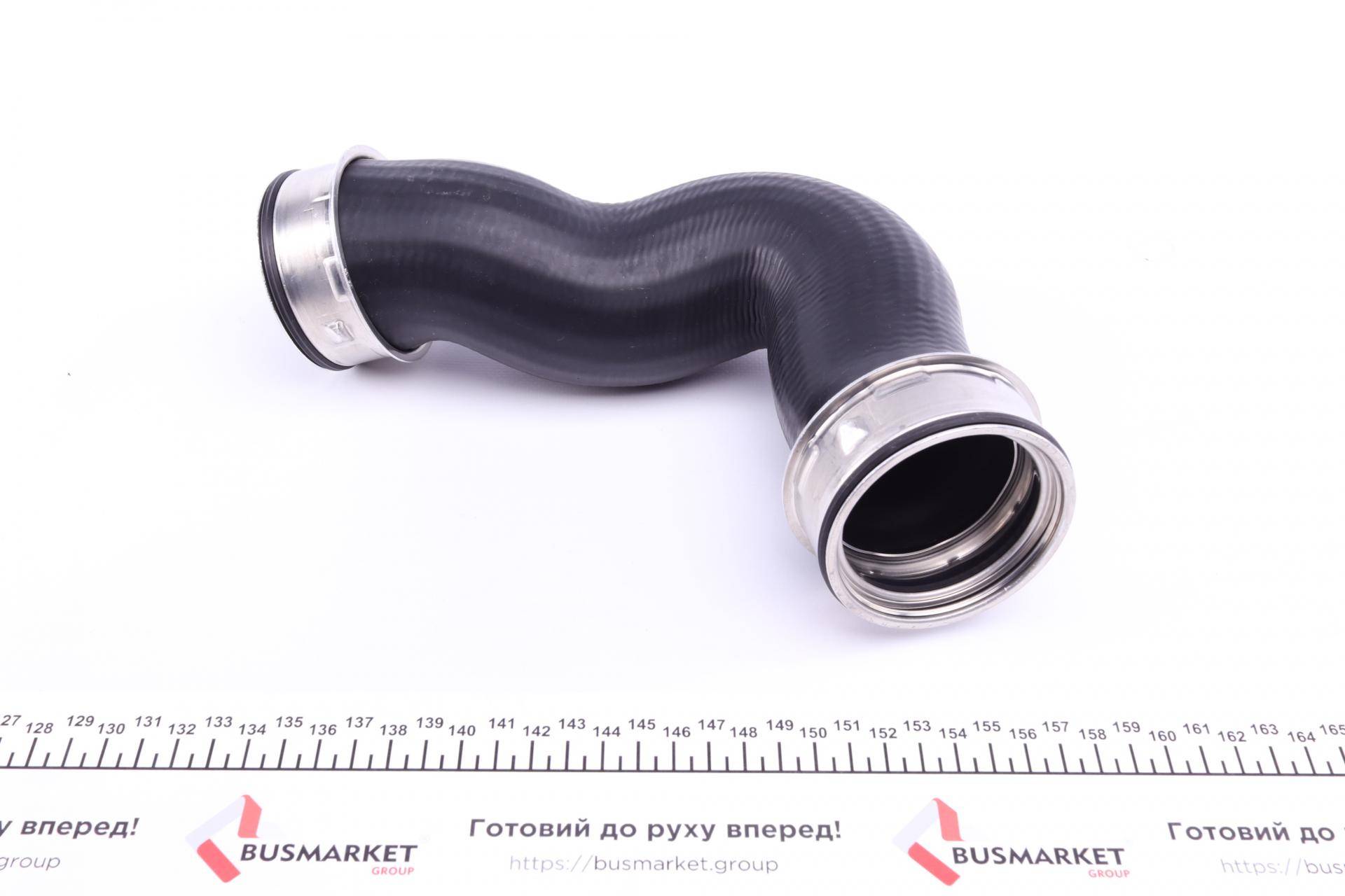 Патрубок інтеркулера VW T5 2.5TDI 03- (AXD)