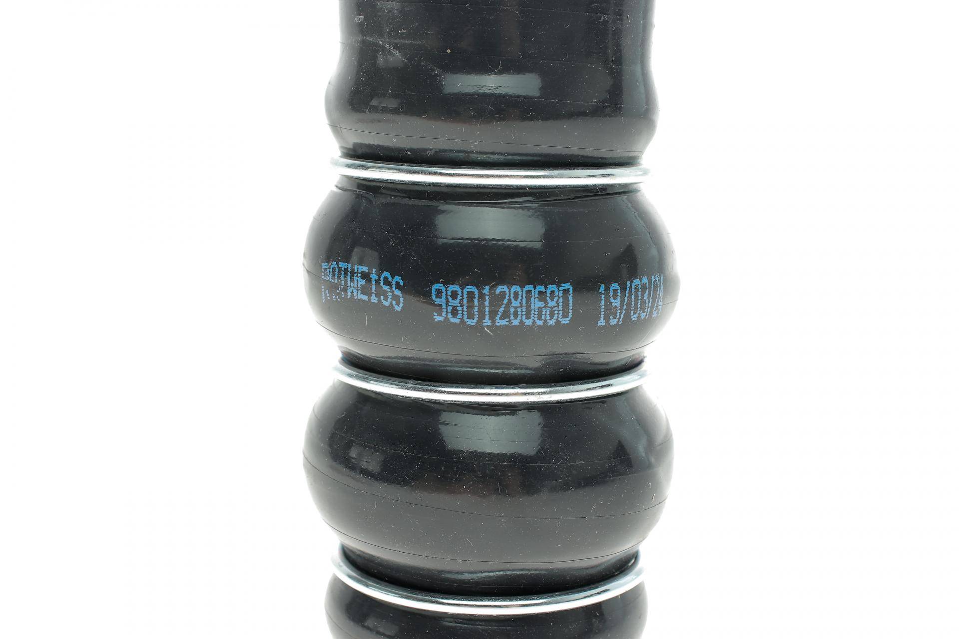 Патрубок інтеркулера Citroen C3/C4/Peugeot 1007/2008/207/208/4008 1.2 THP/1.6 HDi 09-