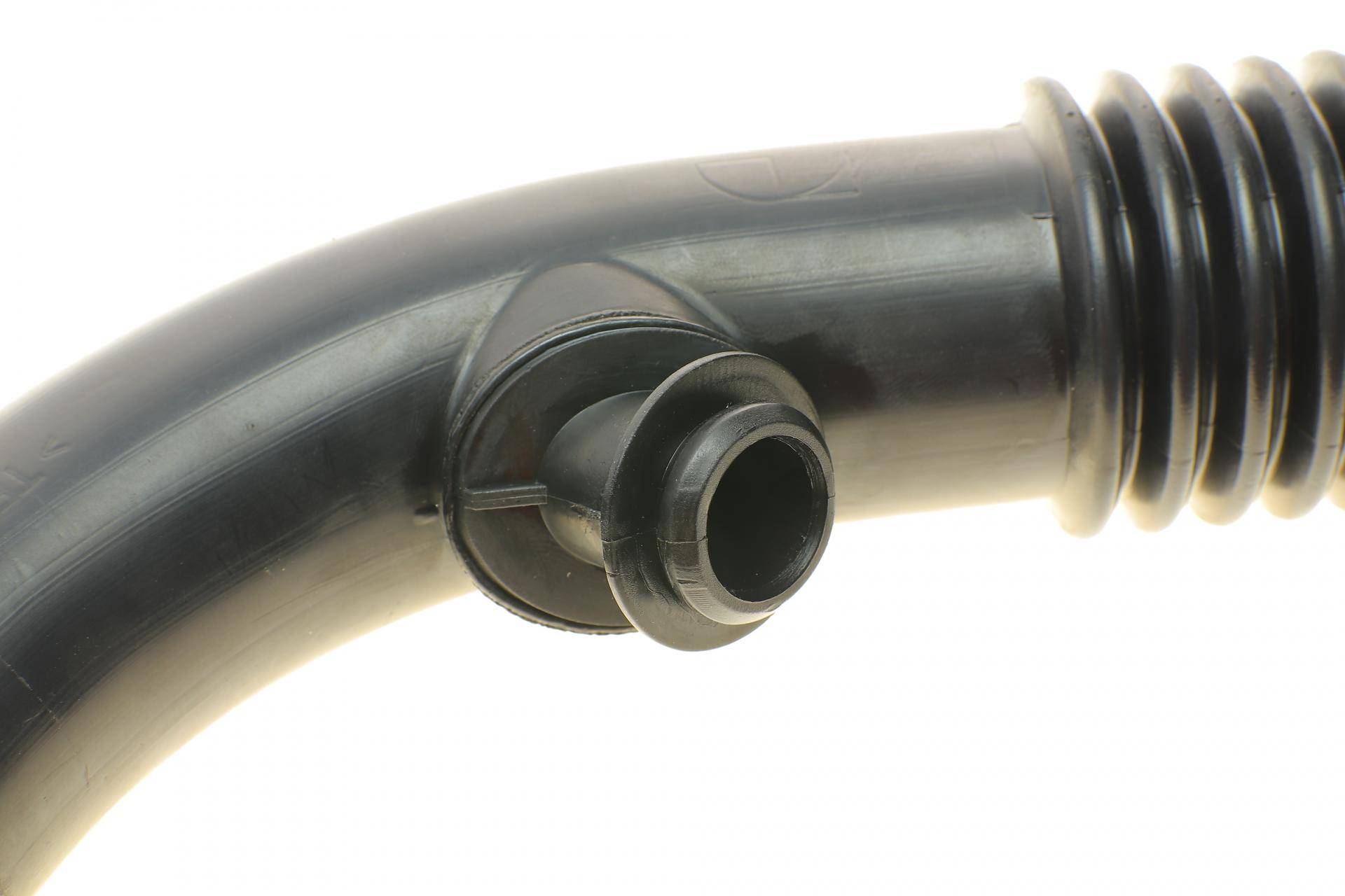Патрубок інтеркулера Renault Clio/Kangoo 1.5 dCi 01-