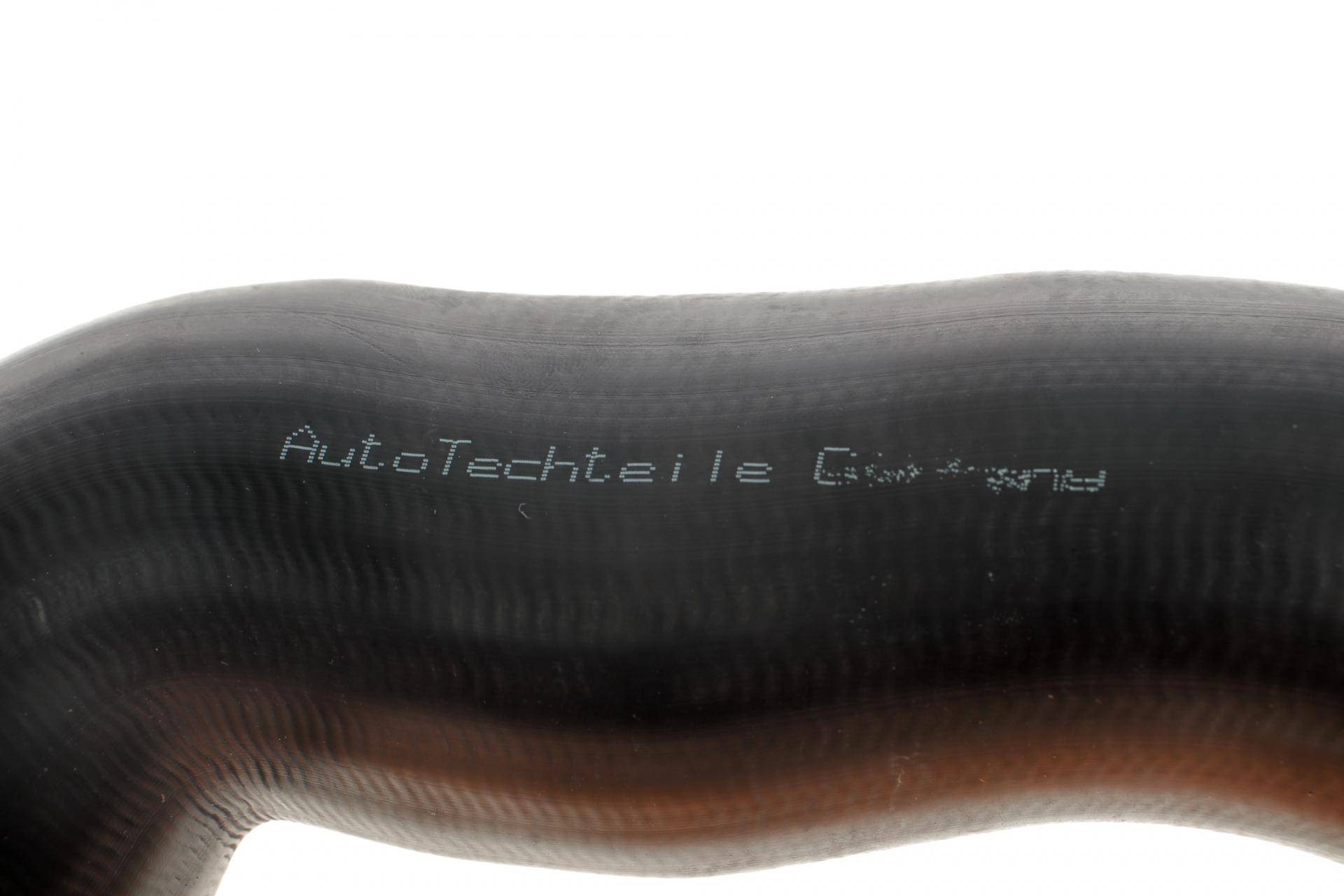 Патрубок інтеркулера (L) Audi A1/Skoda Fabia/VW Polo 1.2/1.6 TDI 09-