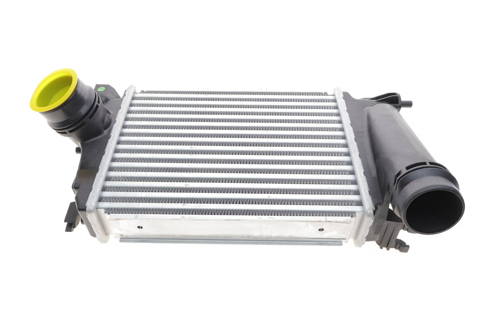 Радіатор інтеркулера Nissan Qashqai 13- /Renault Megan IV 1.2 15-