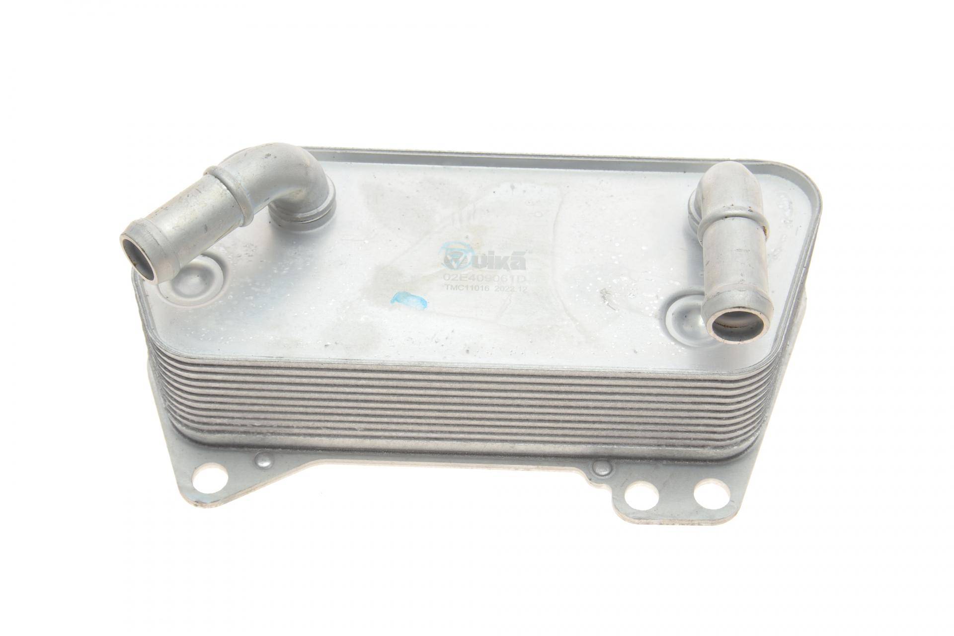 Радіатор масляний VW Caddy IV/Passat 14-/Skoda Octavia 1.0-2.0TSI/1.6-2.0 TDI 12- (теплообмінник)
