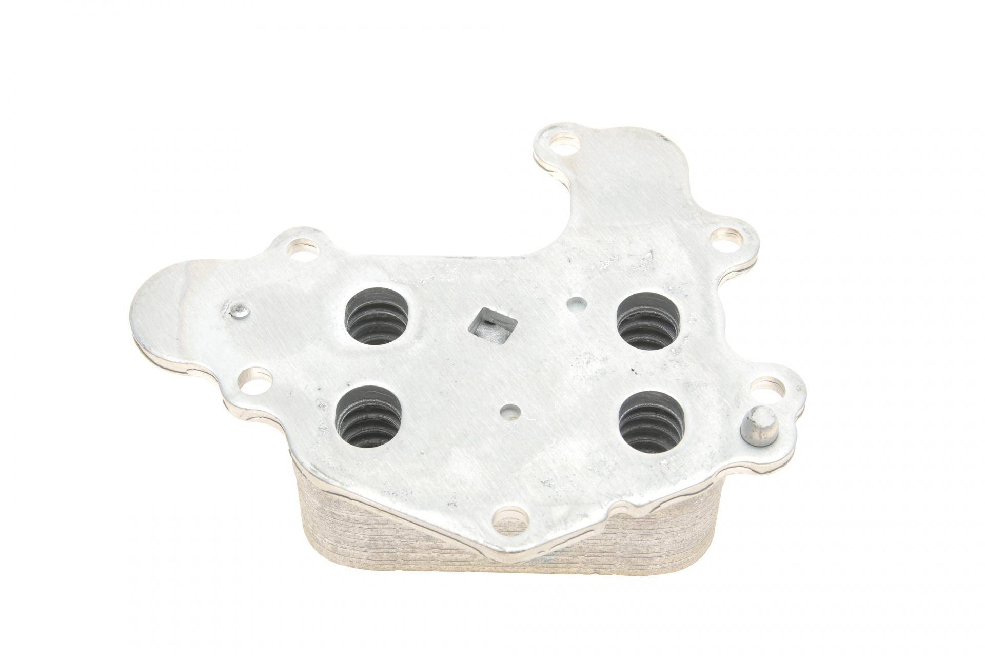 Радіатор масляний Citroen Berlingo/C3/C4/Peugeot 208/308 1.2THP/PureTech (теплообмінник)