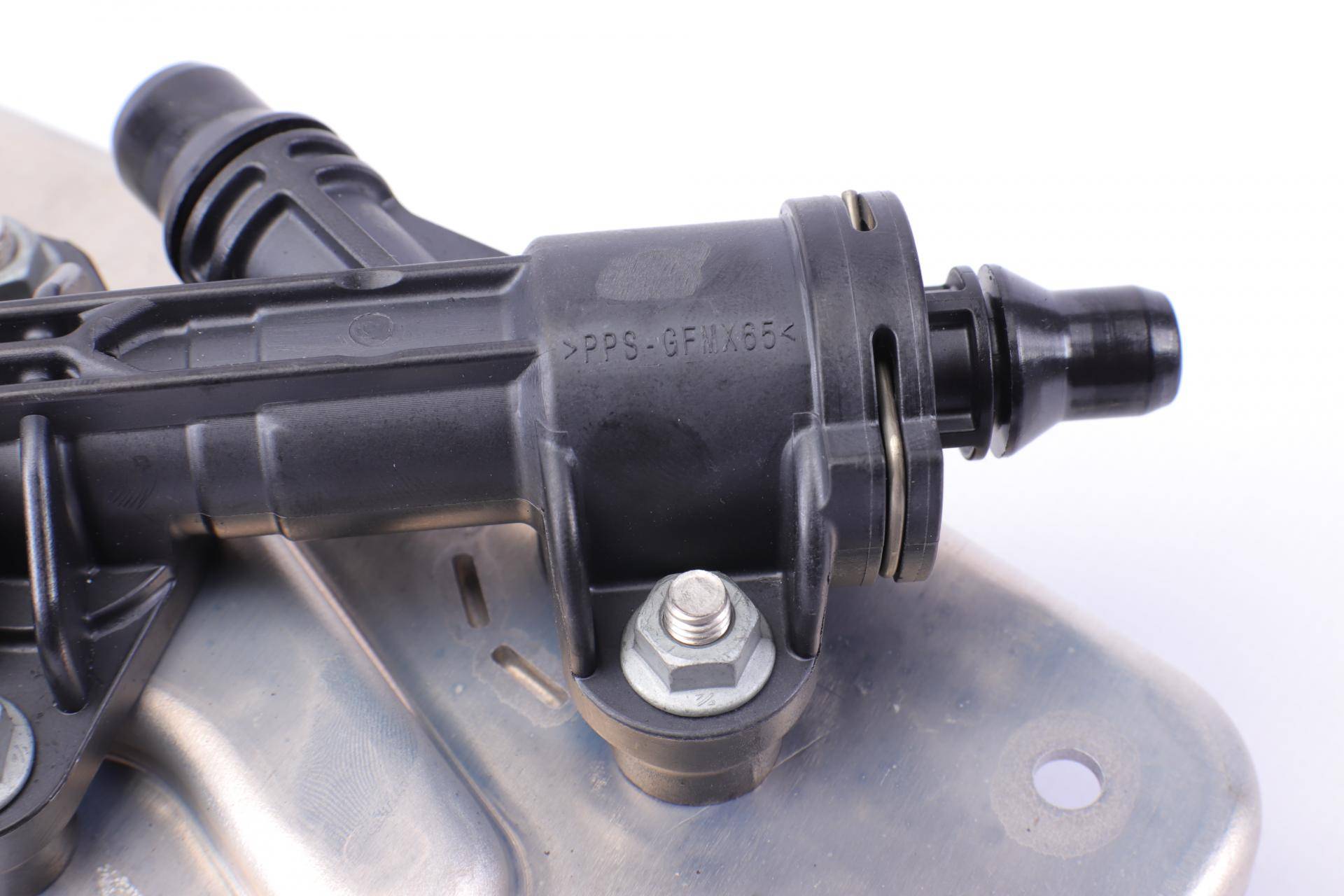 Радіатор масляний BMW 5 (F10, F18) 3.0i 10-/7 (F01, F02, F03, F04) 3.0/4.4i 08- N55/N63/N74