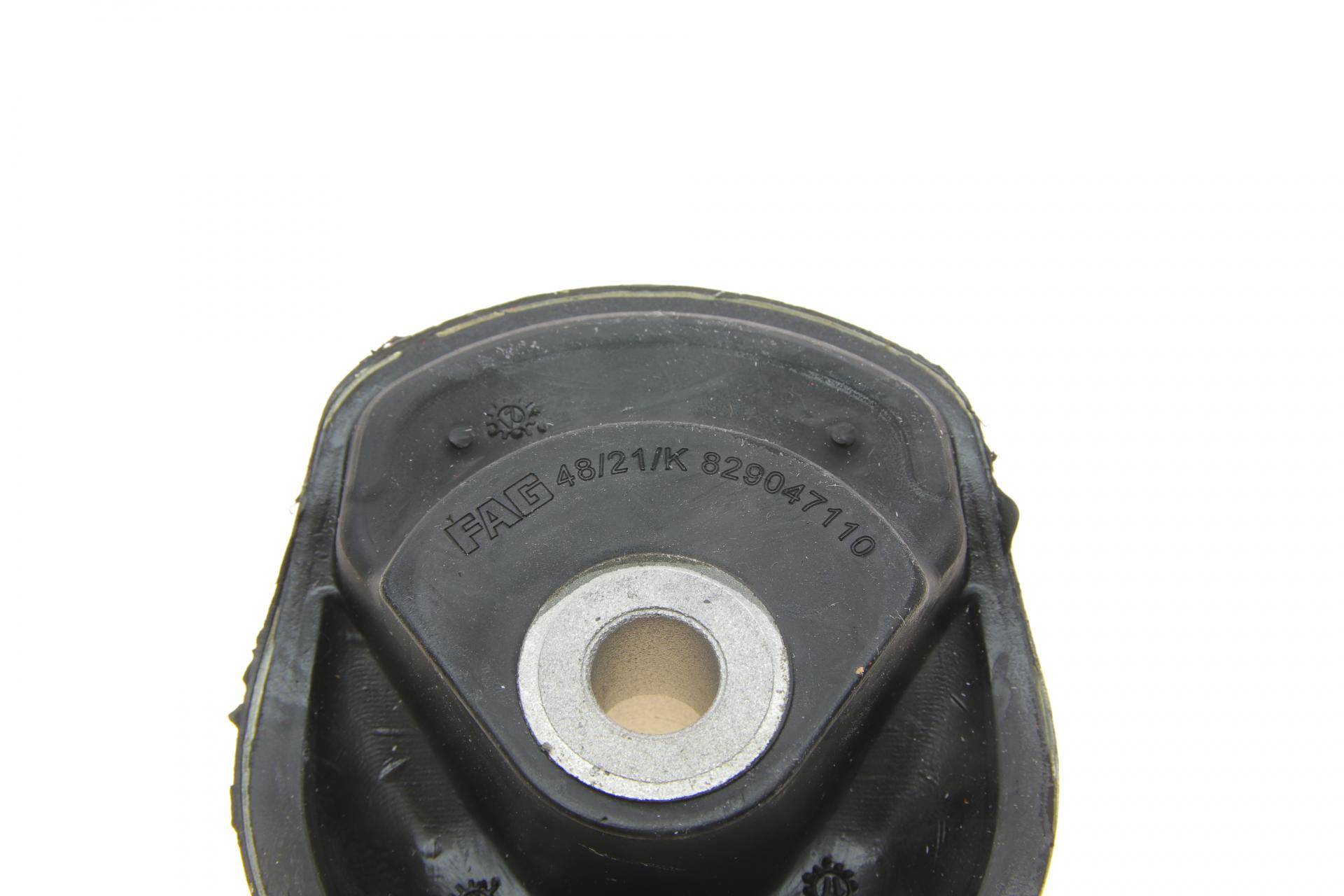 Сайлентблок балки (задньої) VW Passat B3/B4 88-