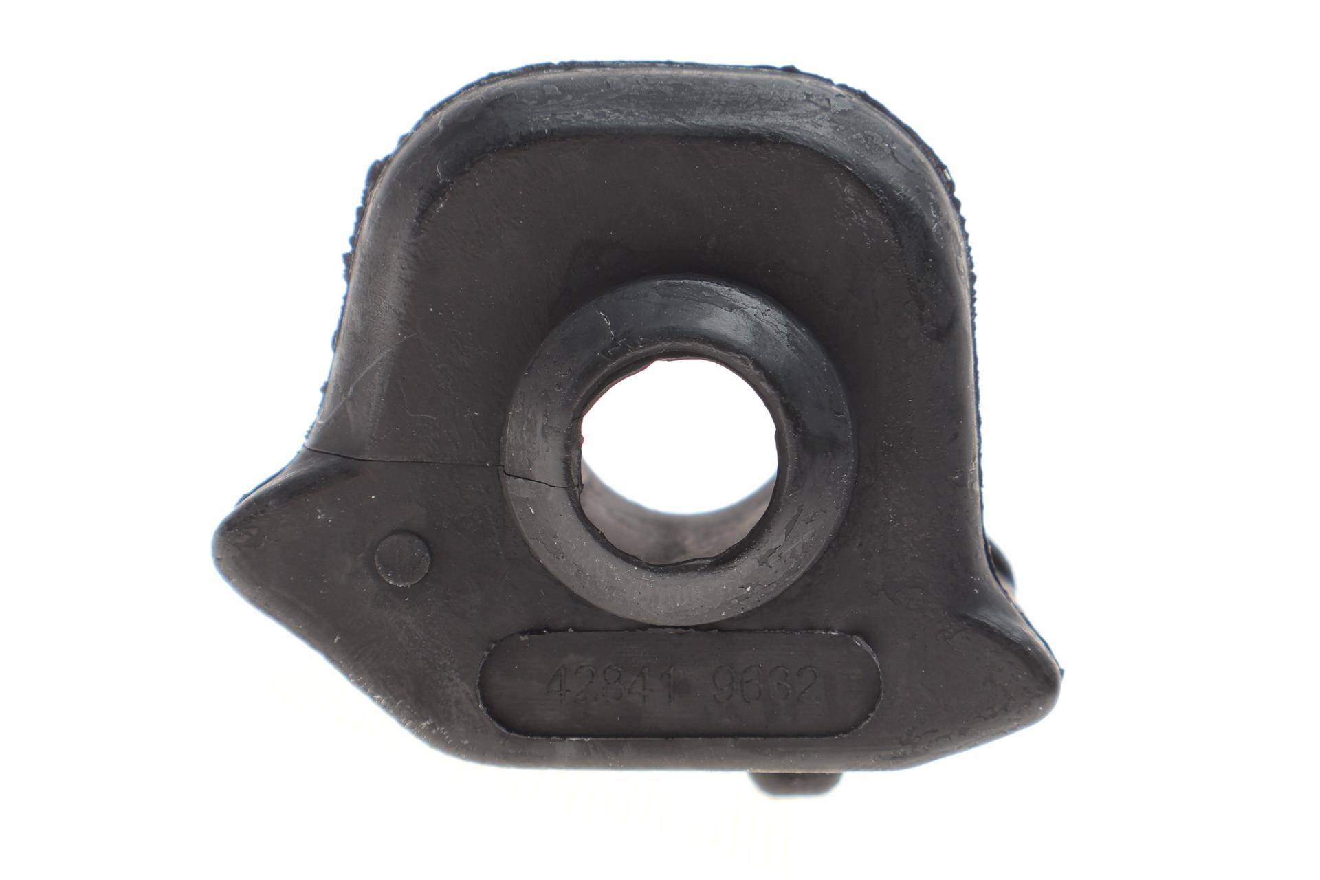 Втулка стабілізатора (переднього) Toyota Auris/ Corolla 05- (d=21mm) (R)